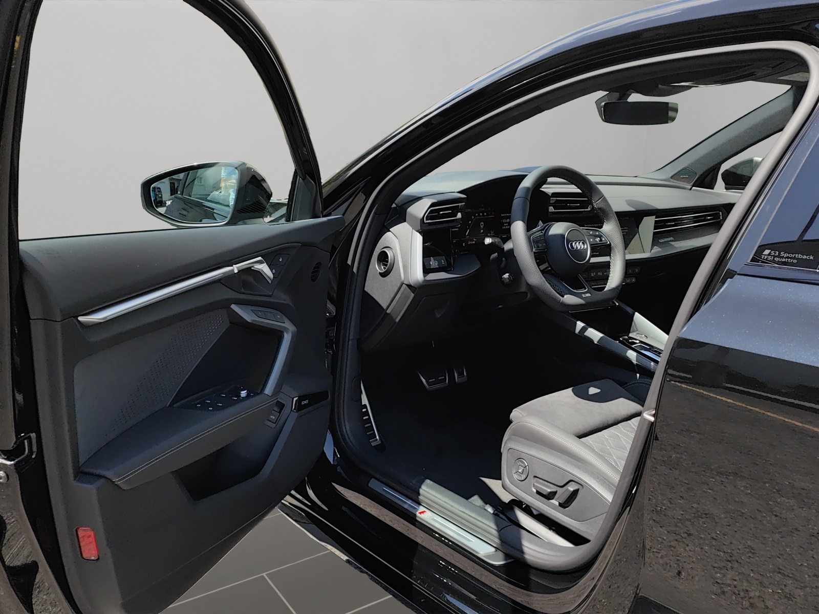 AUDI S3 Sportback TFSI quattro S-tronic-image-7