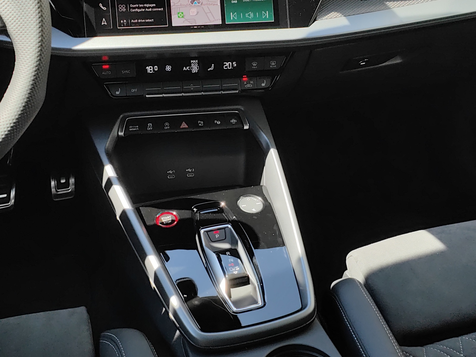 AUDI S3 Sportback TFSI quattro S-tronic-image-11