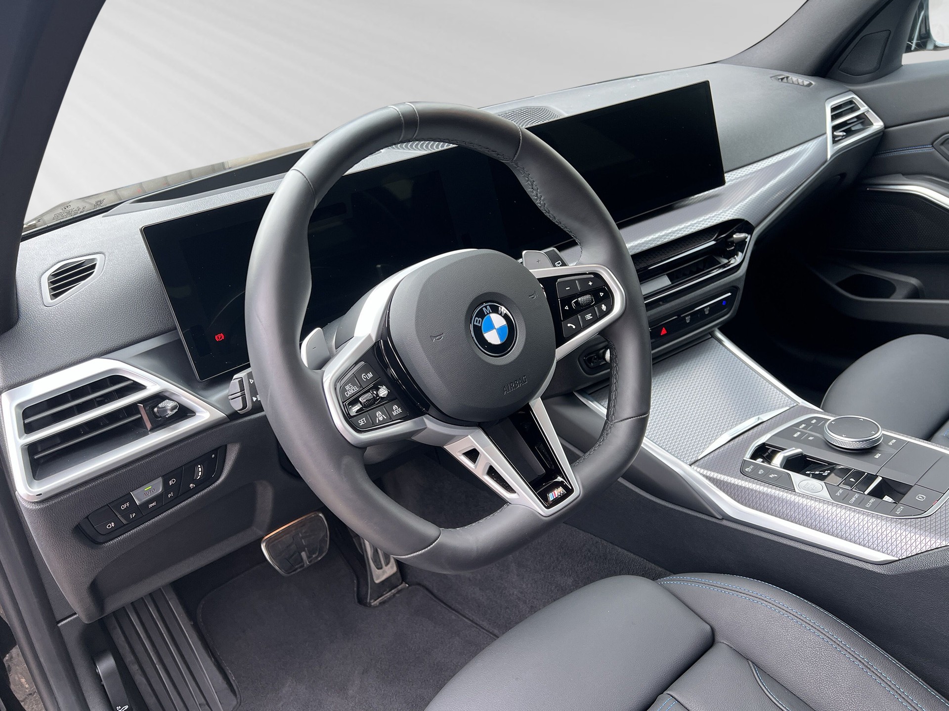 BMW 320d xDrive 48V Touring Steptronic M Sport-showroom-element-3