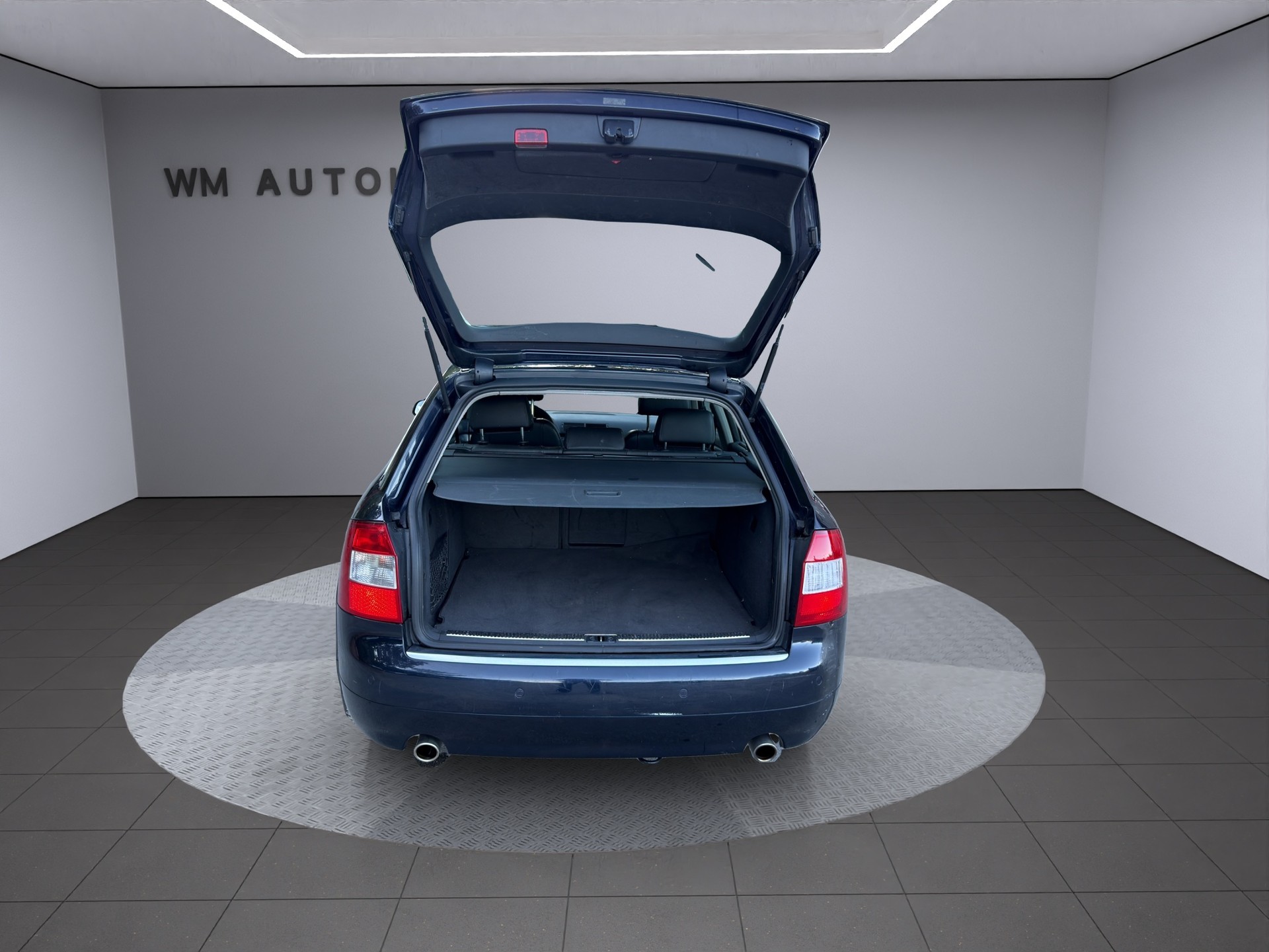 AUDI A4 Avant 3.0 V6 quattro-image-8