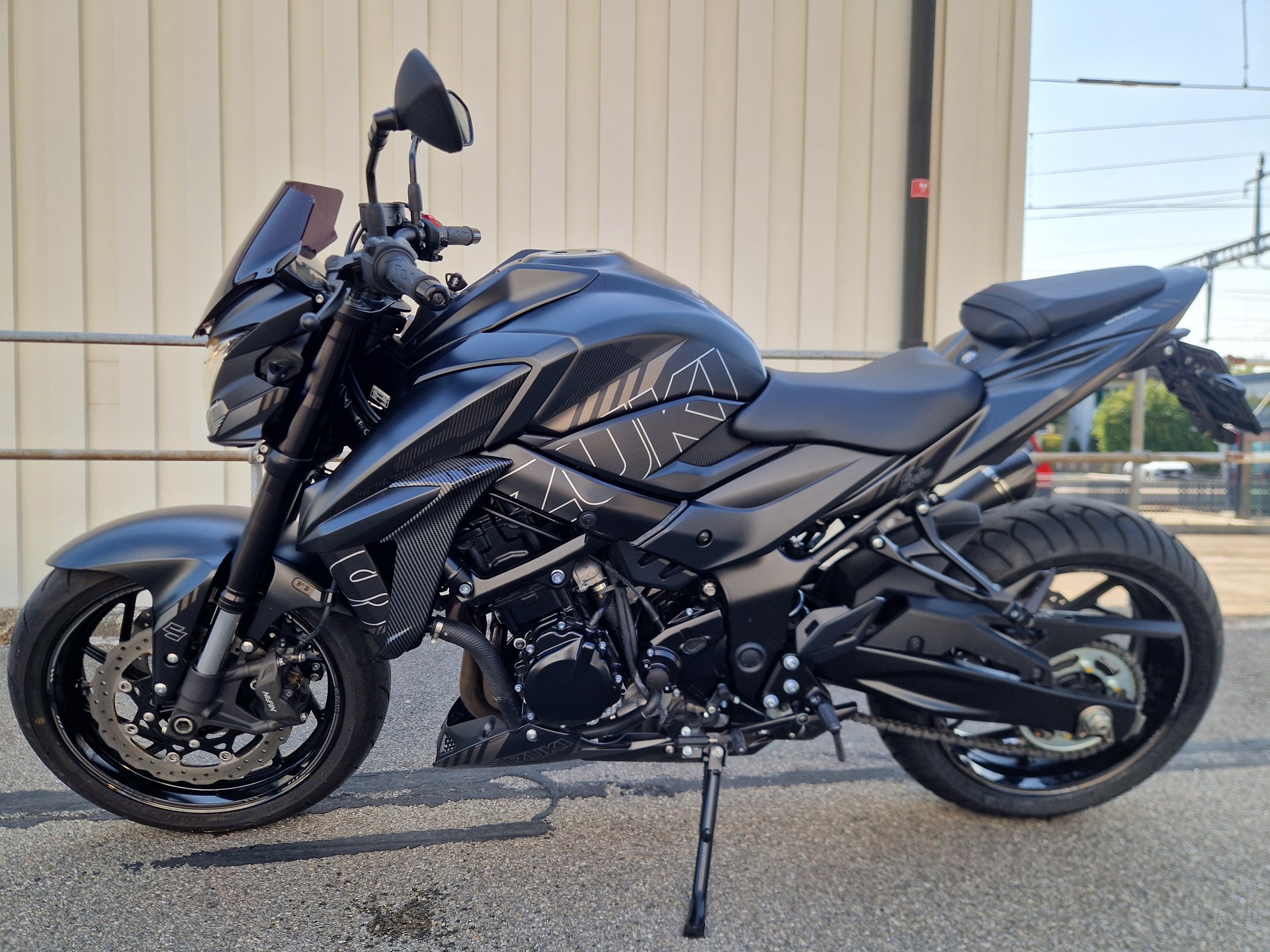 SUZUKI GSX-S 750 EVO 3-image-4