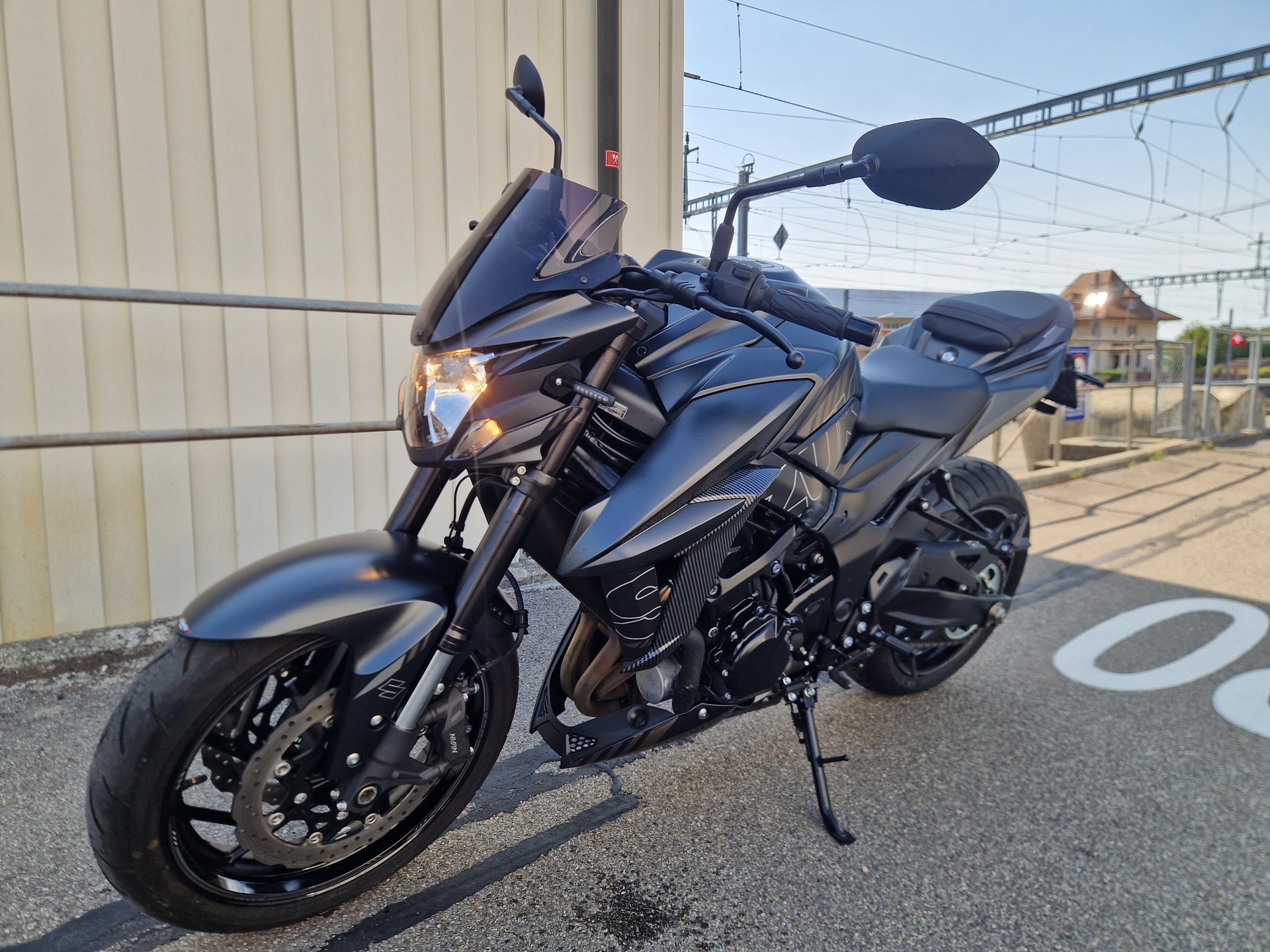 SUZUKI GSX-S 750 EVO 3-image-5