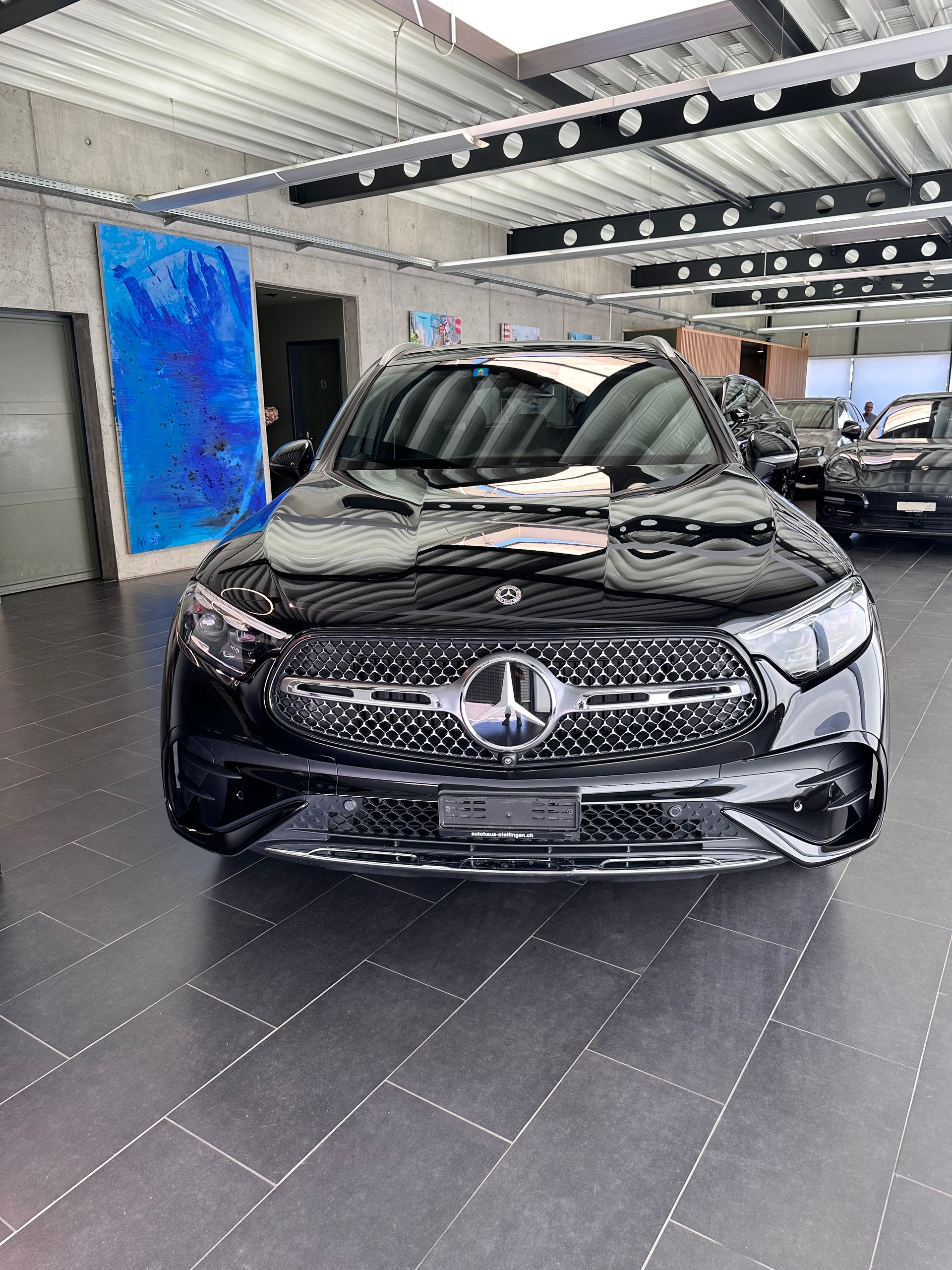 MERCEDES-BENZ GLC 300 AMG Line 4matic-showroom-element-1
