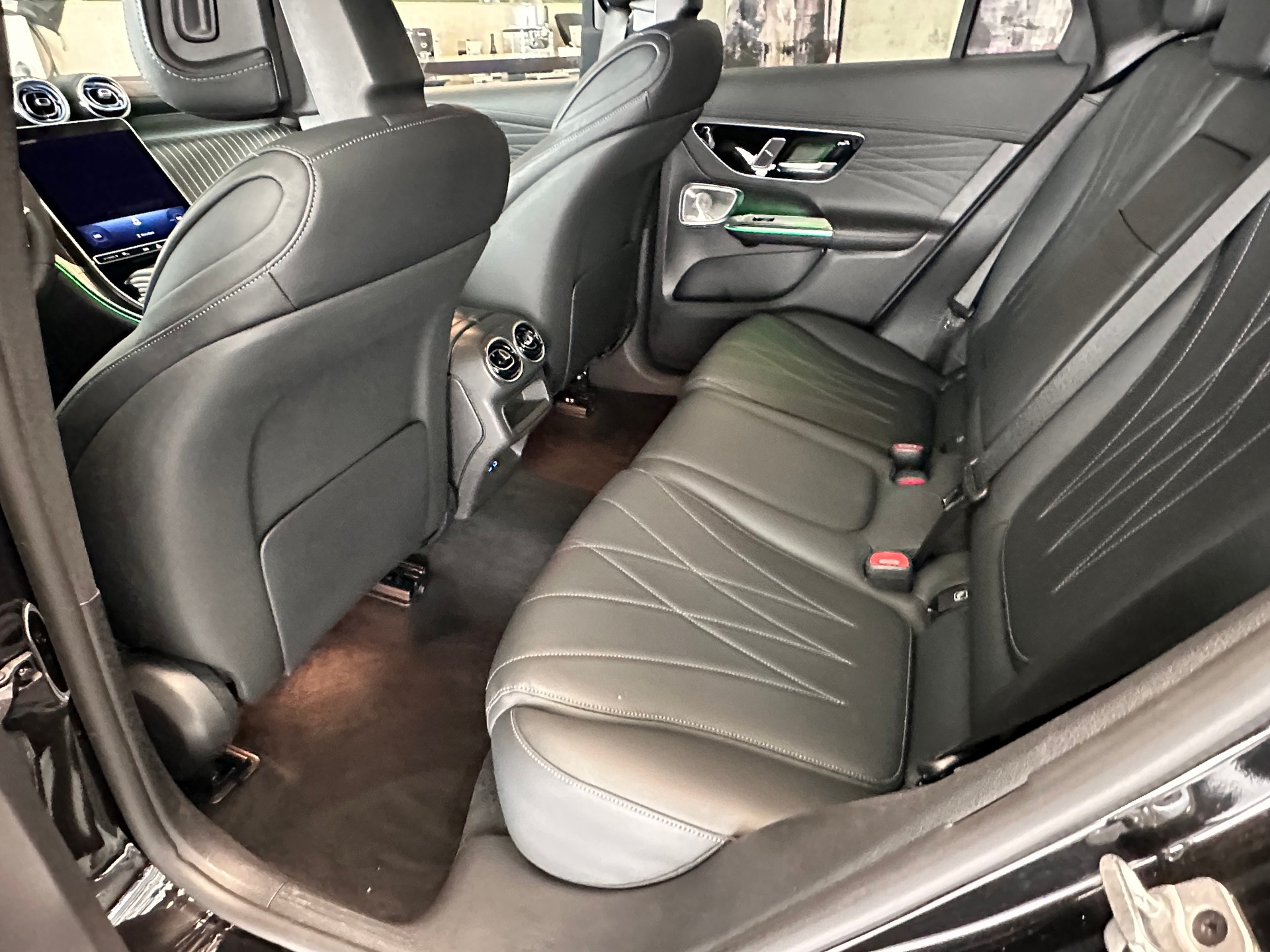 MERCEDES-BENZ GLC 300 AMG Line 4matic-image-10