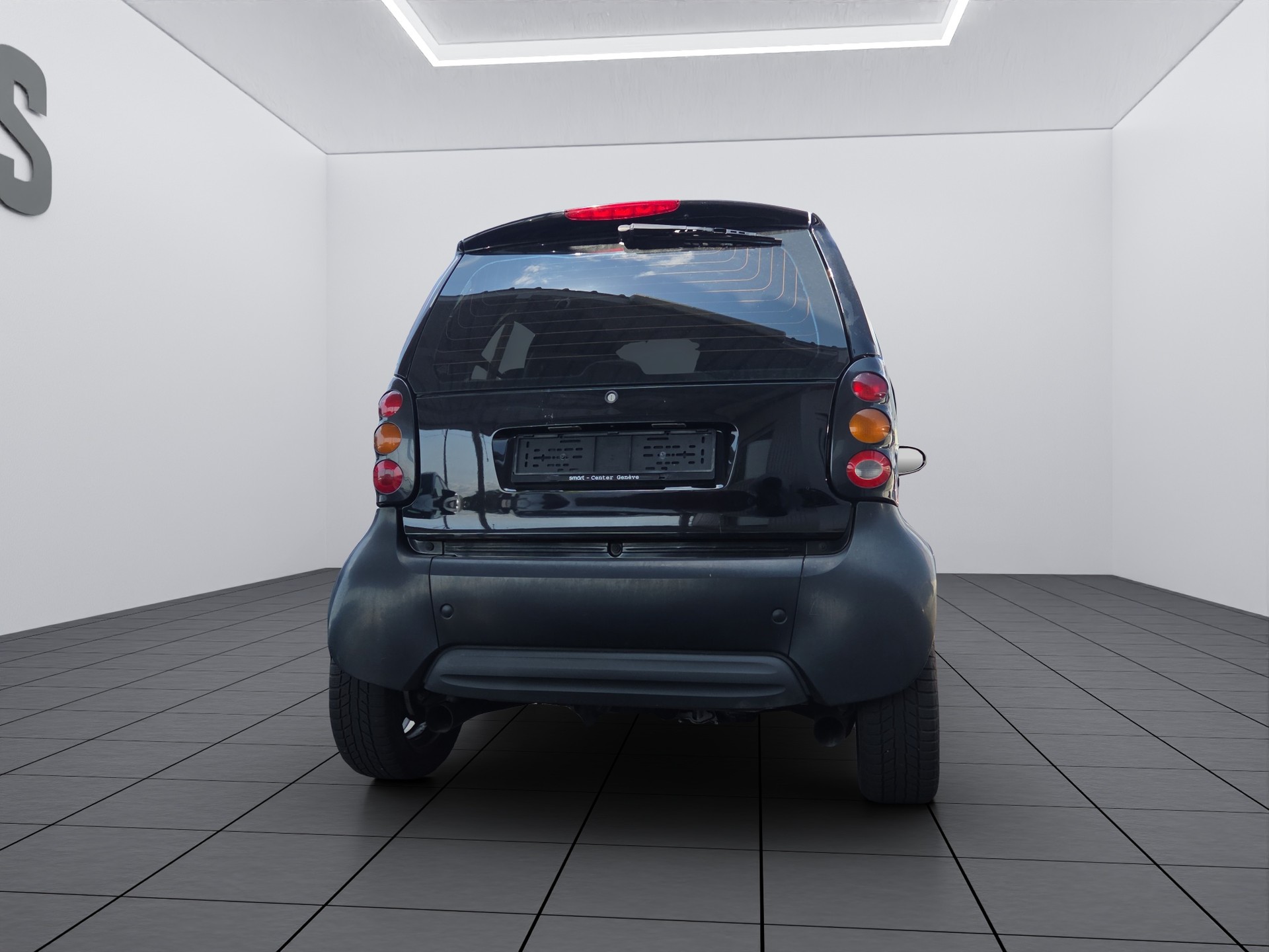 SMART fortwo pure-showroom-element-1