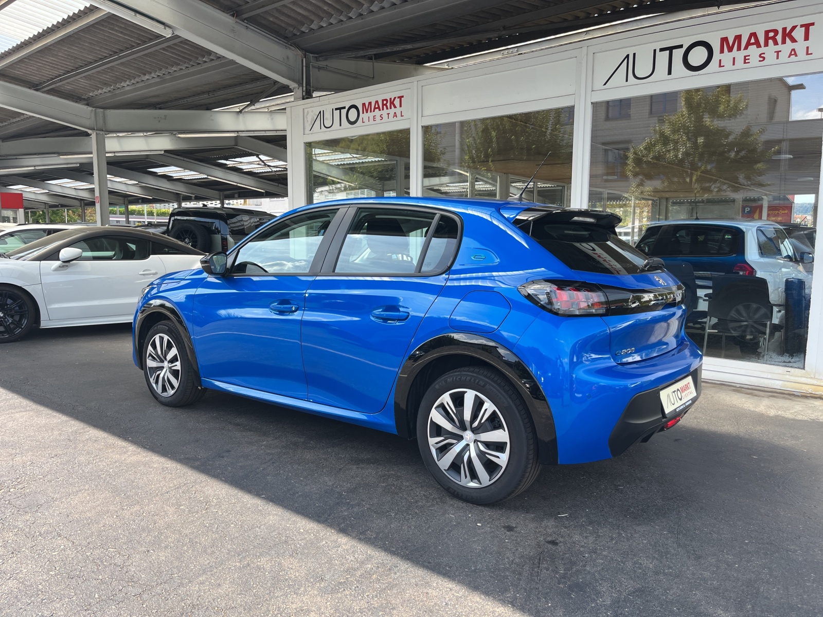 PEUGEOT 208 Elektrik Active Pack-showroom-element-2