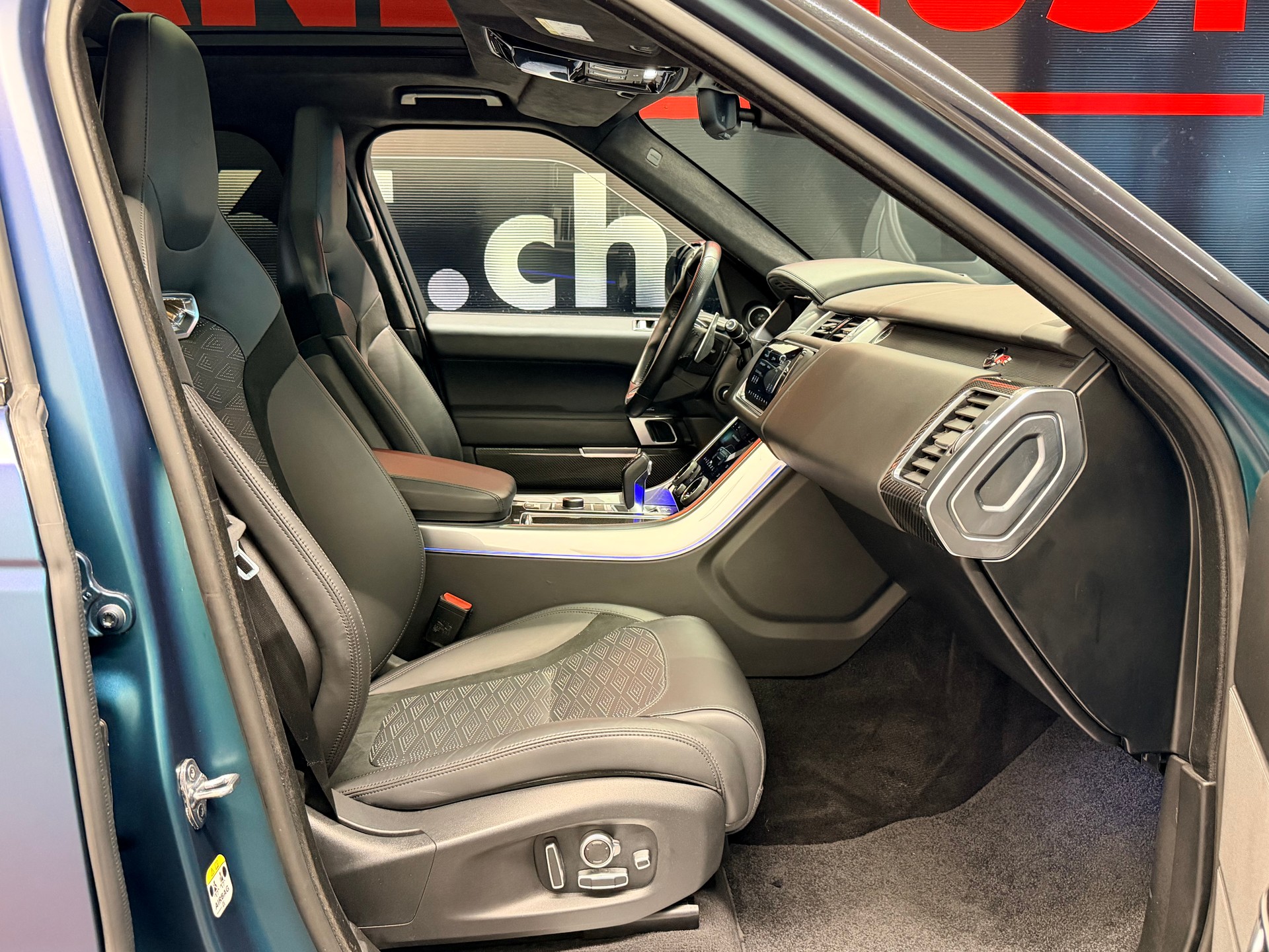 LAND ROVER Range Rover Sport 5.0 V8 S/C SVR Automatic-image-23