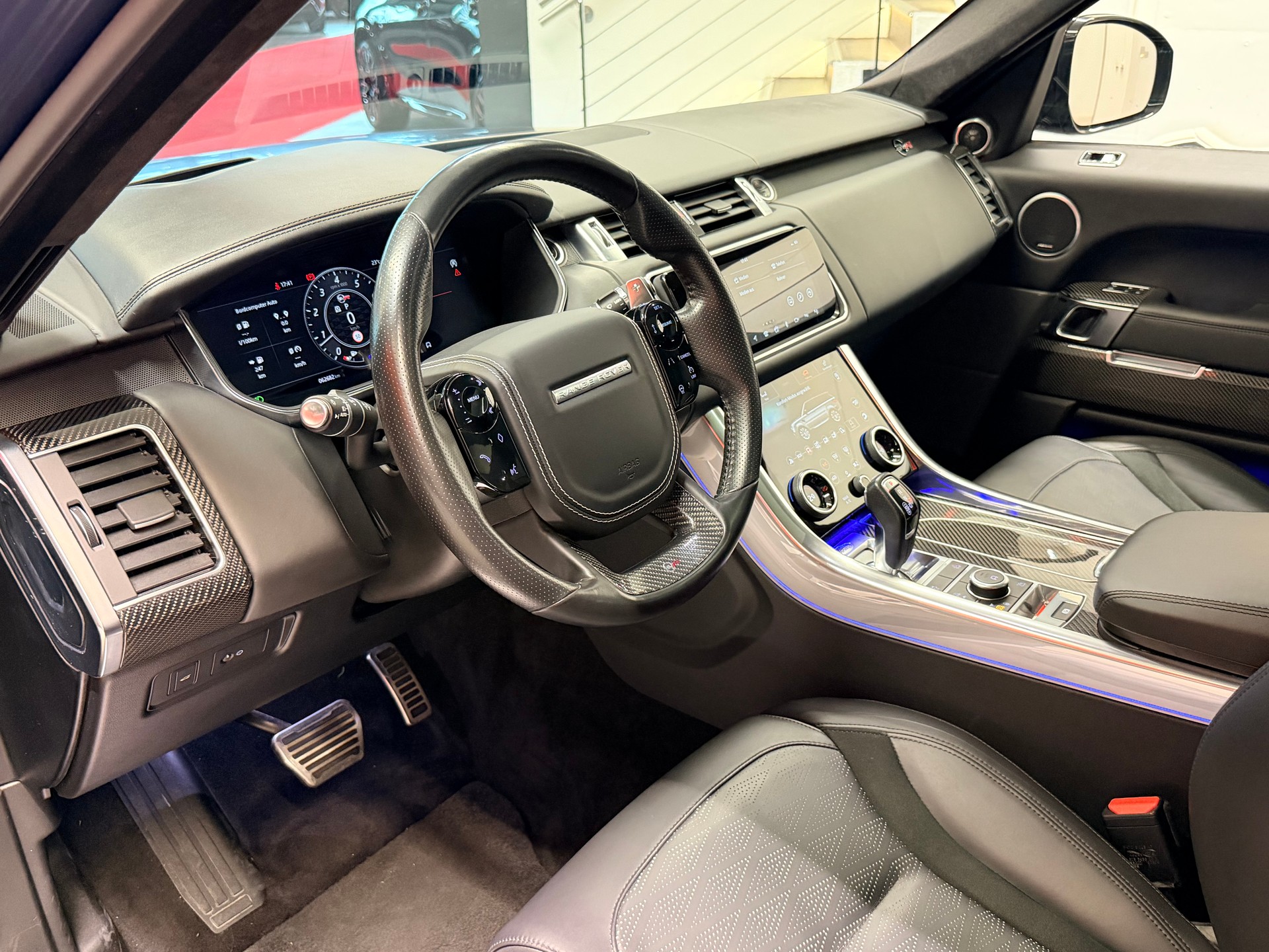 LAND ROVER Range Rover Sport 5.0 V8 S/C SVR Automatic-image-12