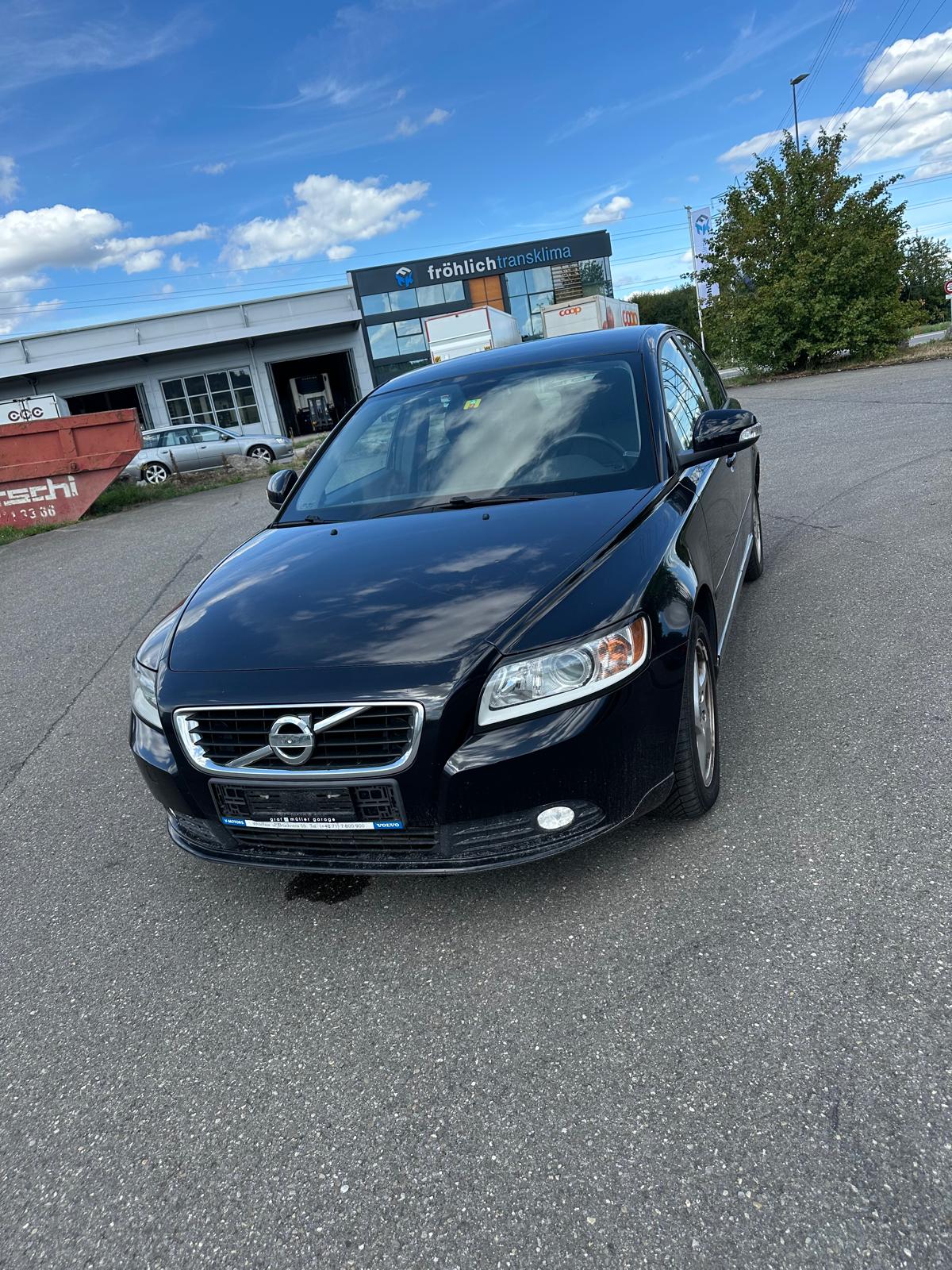 VOLVO S40