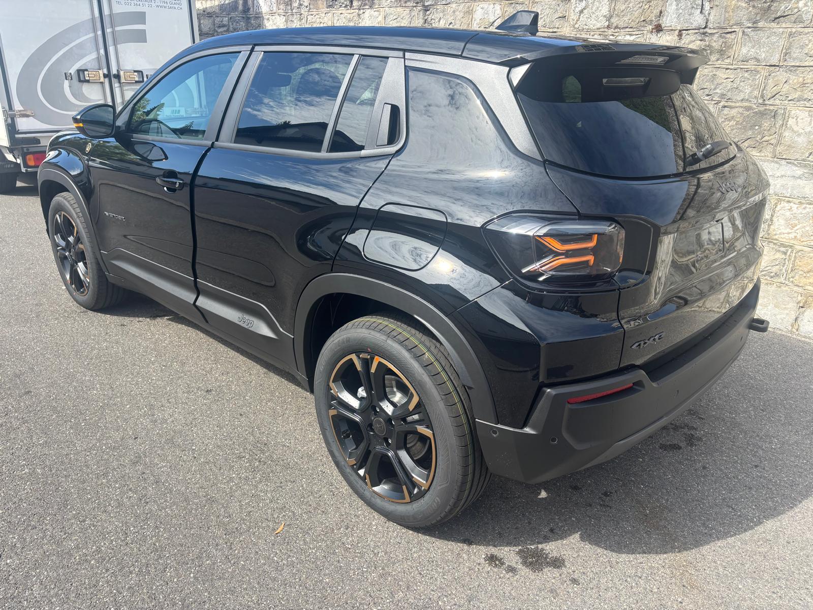 JEEP Avenger 1.2 MHEV 85th Anniversary Sky 4xe-showroom-element-2