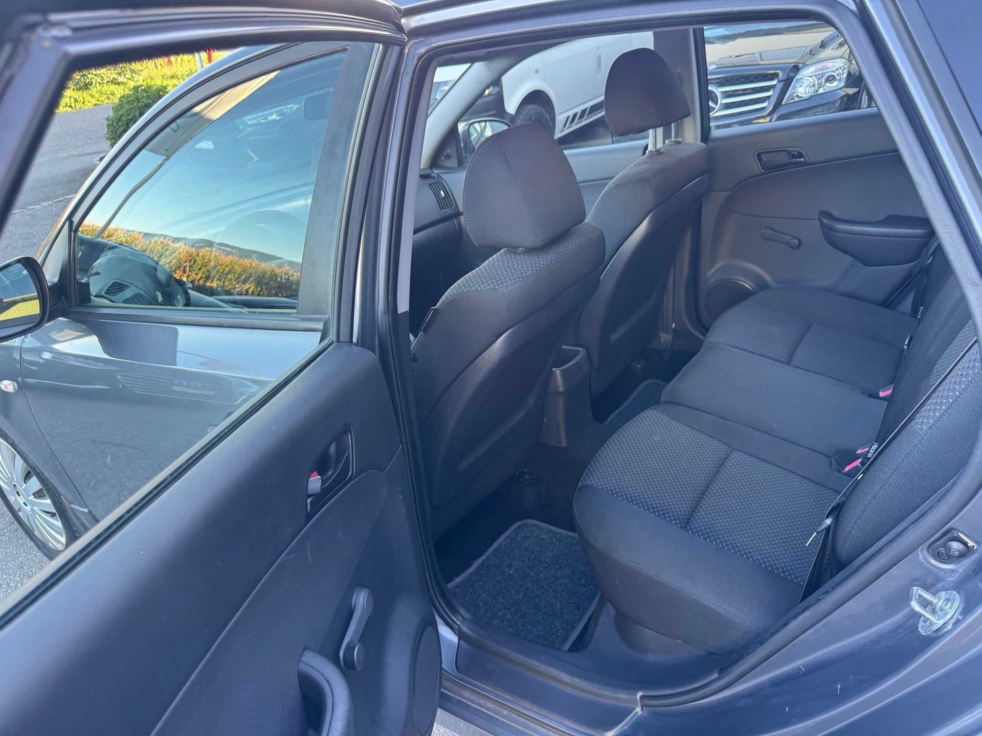 HYUNDAI i30 1.4 Comfort-image-18