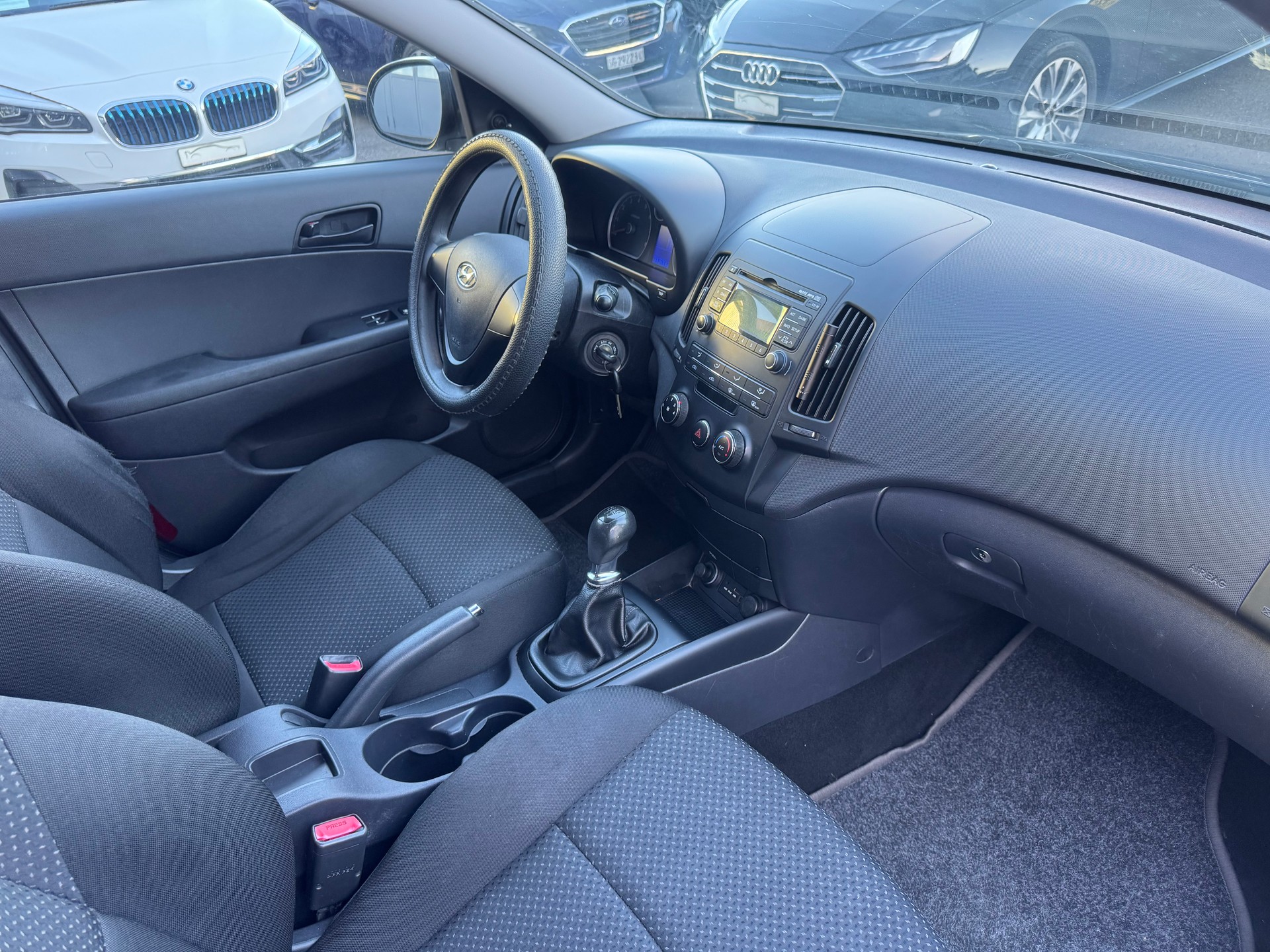 HYUNDAI i30 1.4 Comfort-image-10