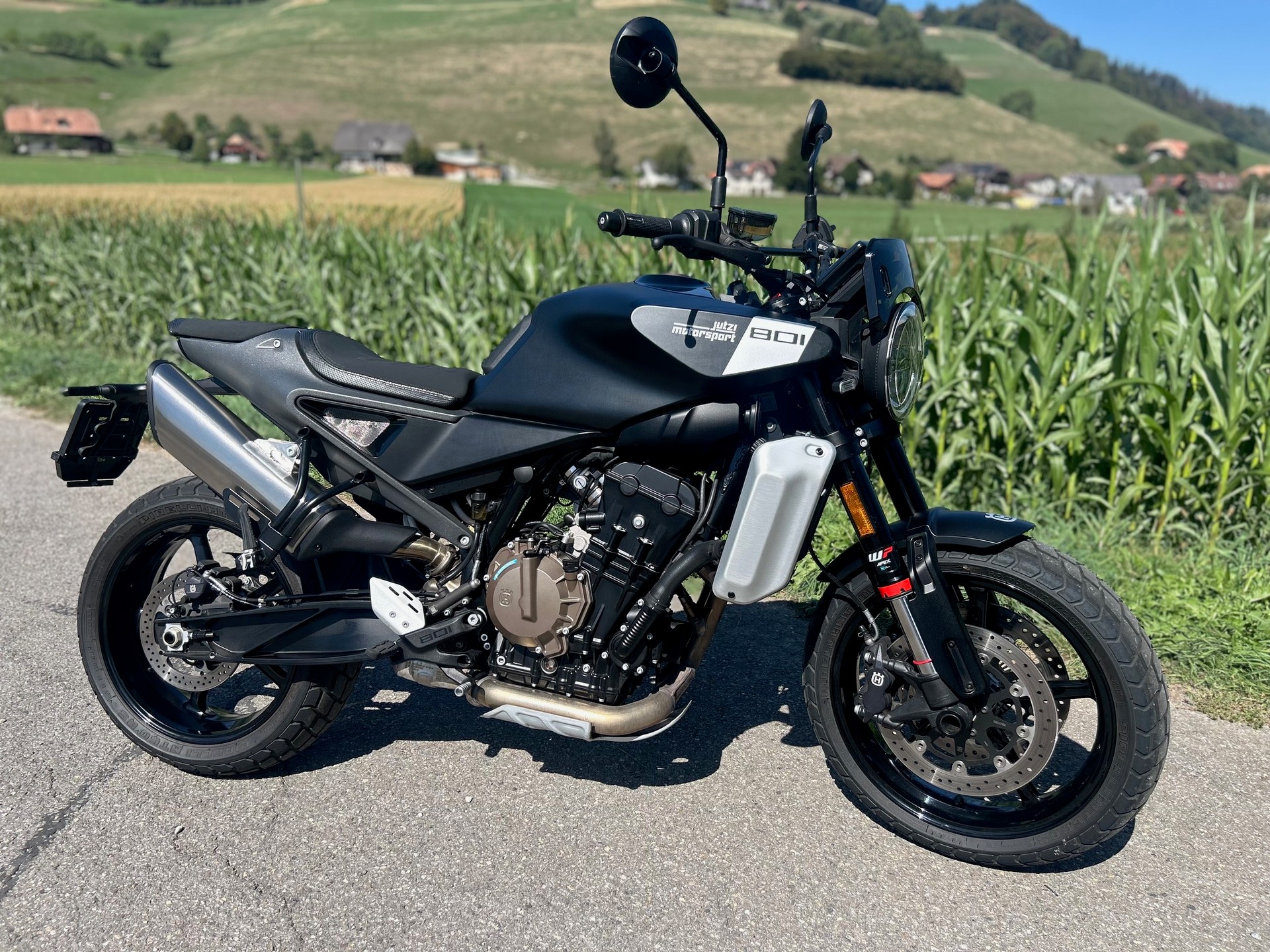 HUSQVARNA Svartpilen 801-image-0
