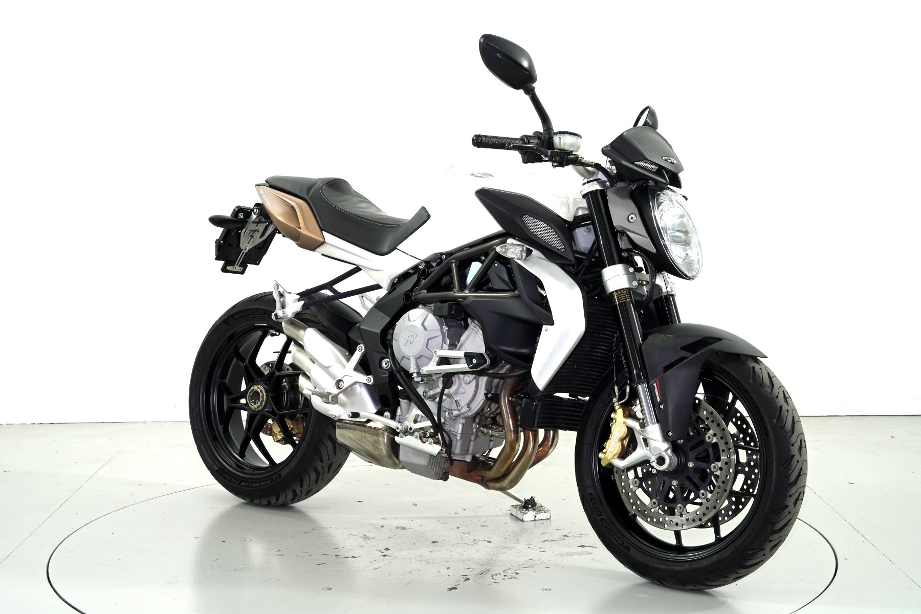 MV AGUSTA 675 Brutale ABS-image-1
