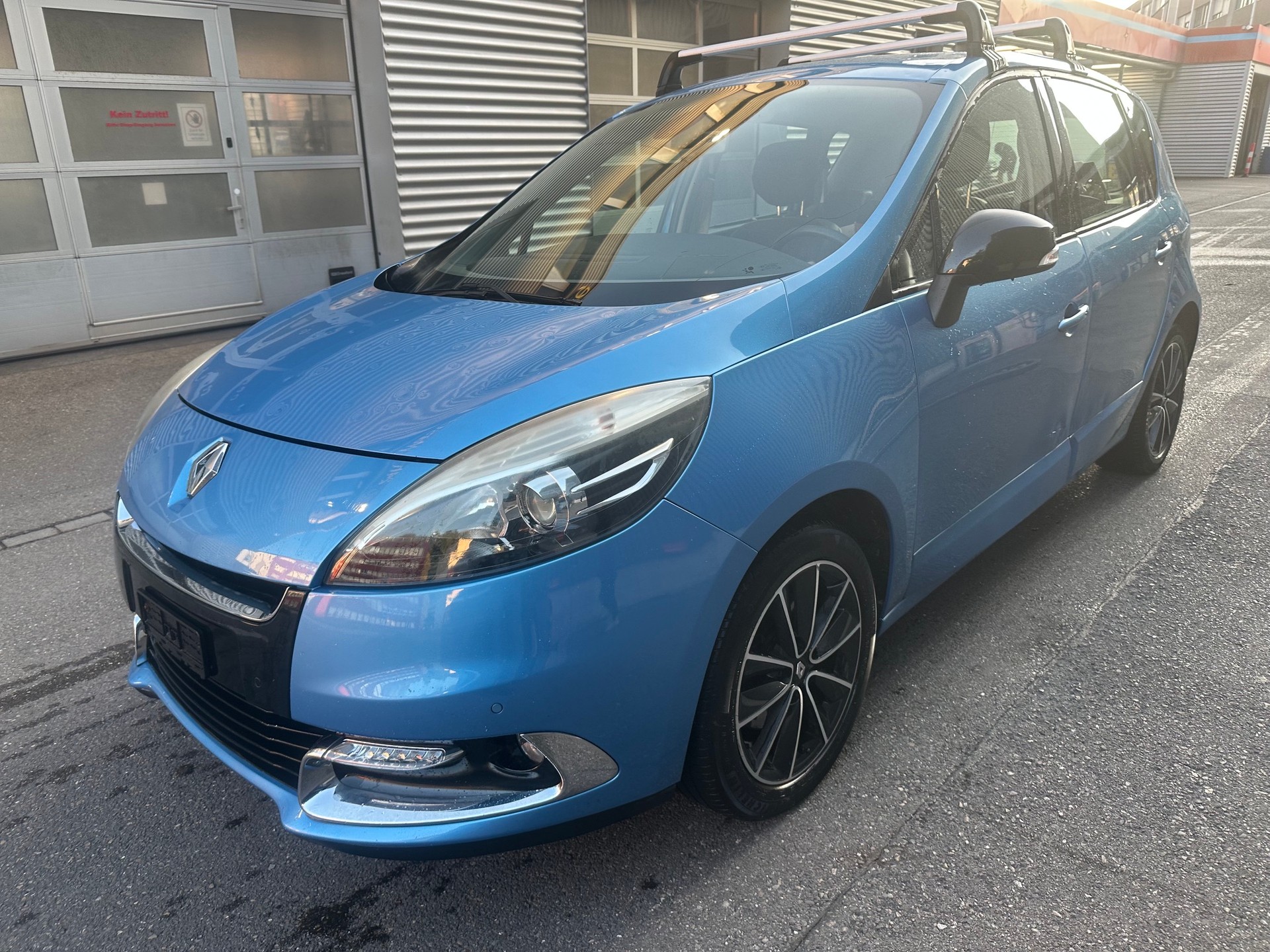 RENAULT Scénic 2.0 16V Dynamique X-Tronic CVT-showroom-element-1