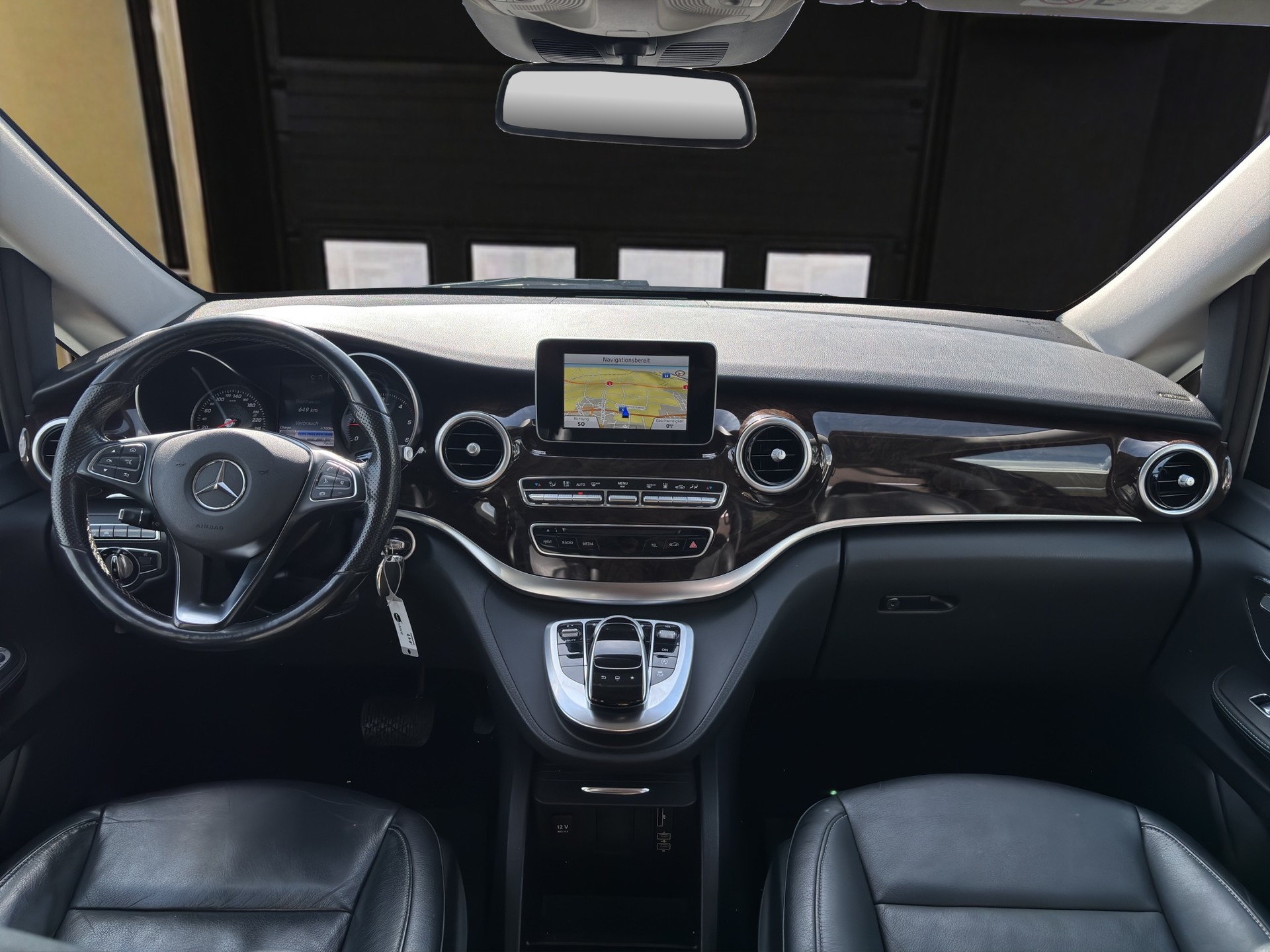 MERCEDES-BENZ V 250 d BlueTec Avant. lang 4m Van-image-10