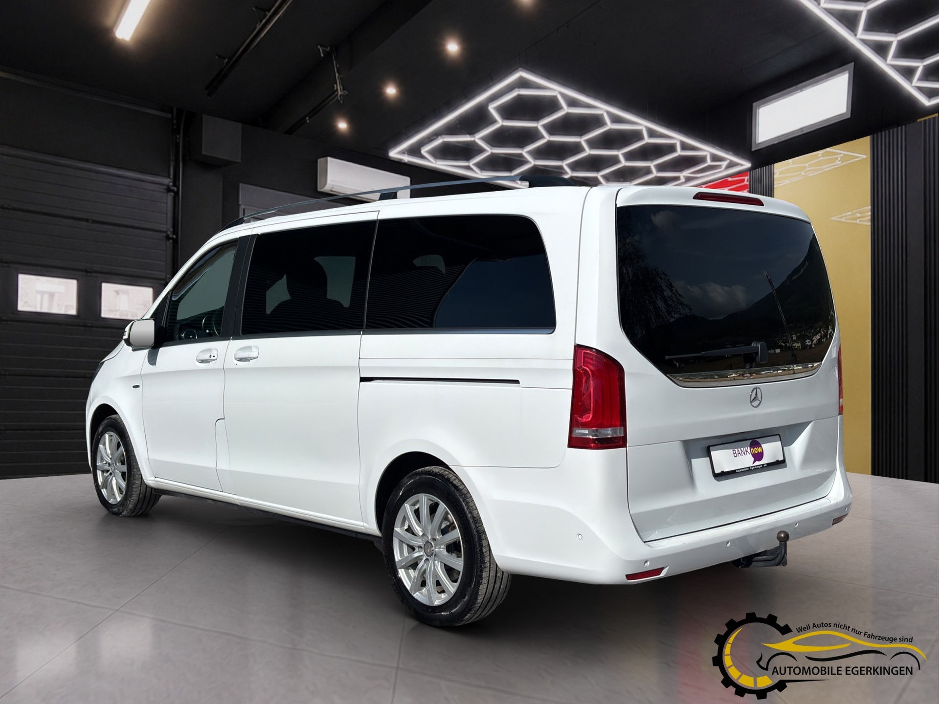 MERCEDES-BENZ V 250 d BlueTec Avant. lang 4m Van-image-6
