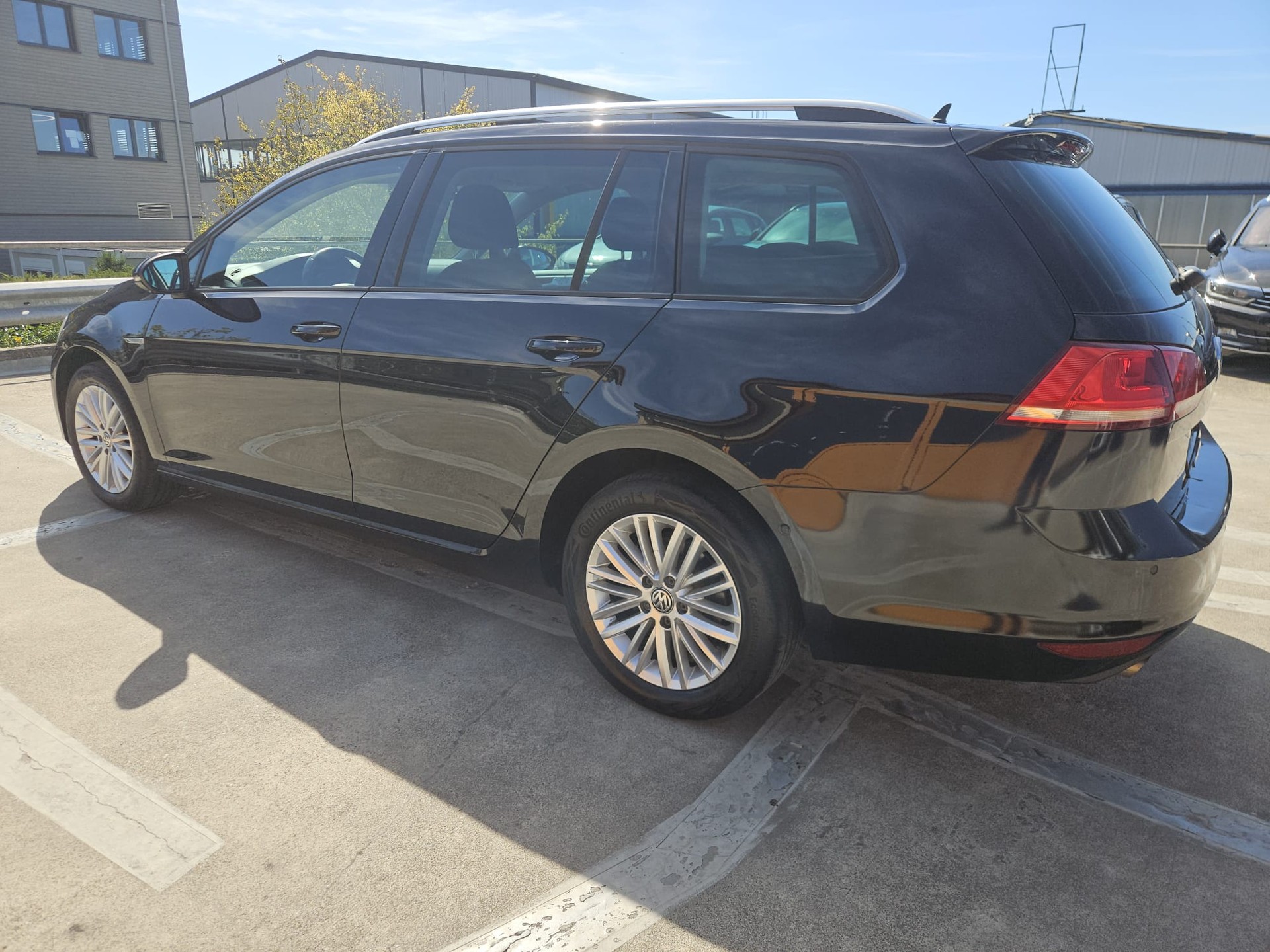 VW Golf Variant 2.0 TDI Cup 4Motion-showroom-element-1