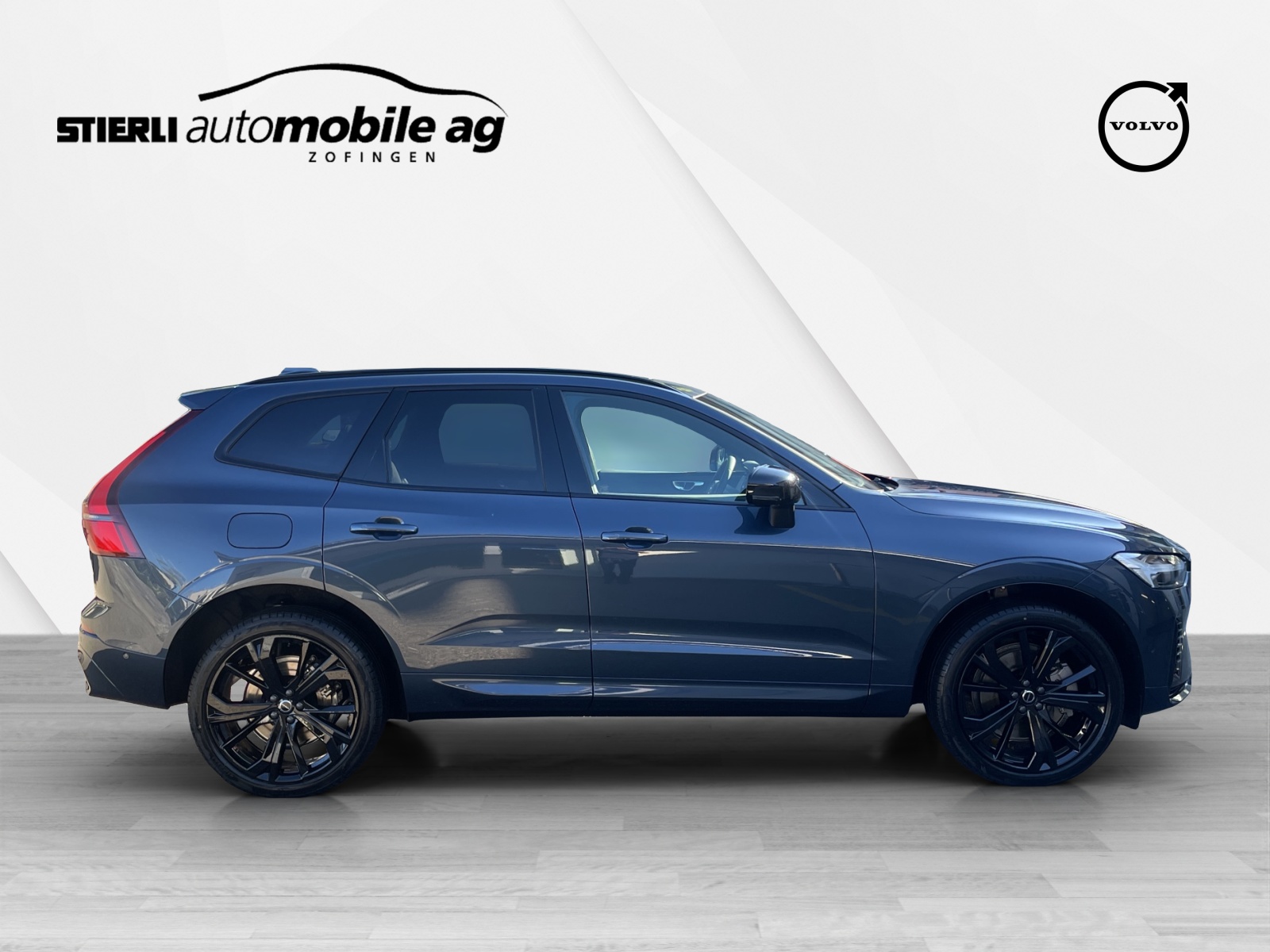 VOLVO XC60 2.0 T6 TE Black Edition eAWD-showroom-element-3
