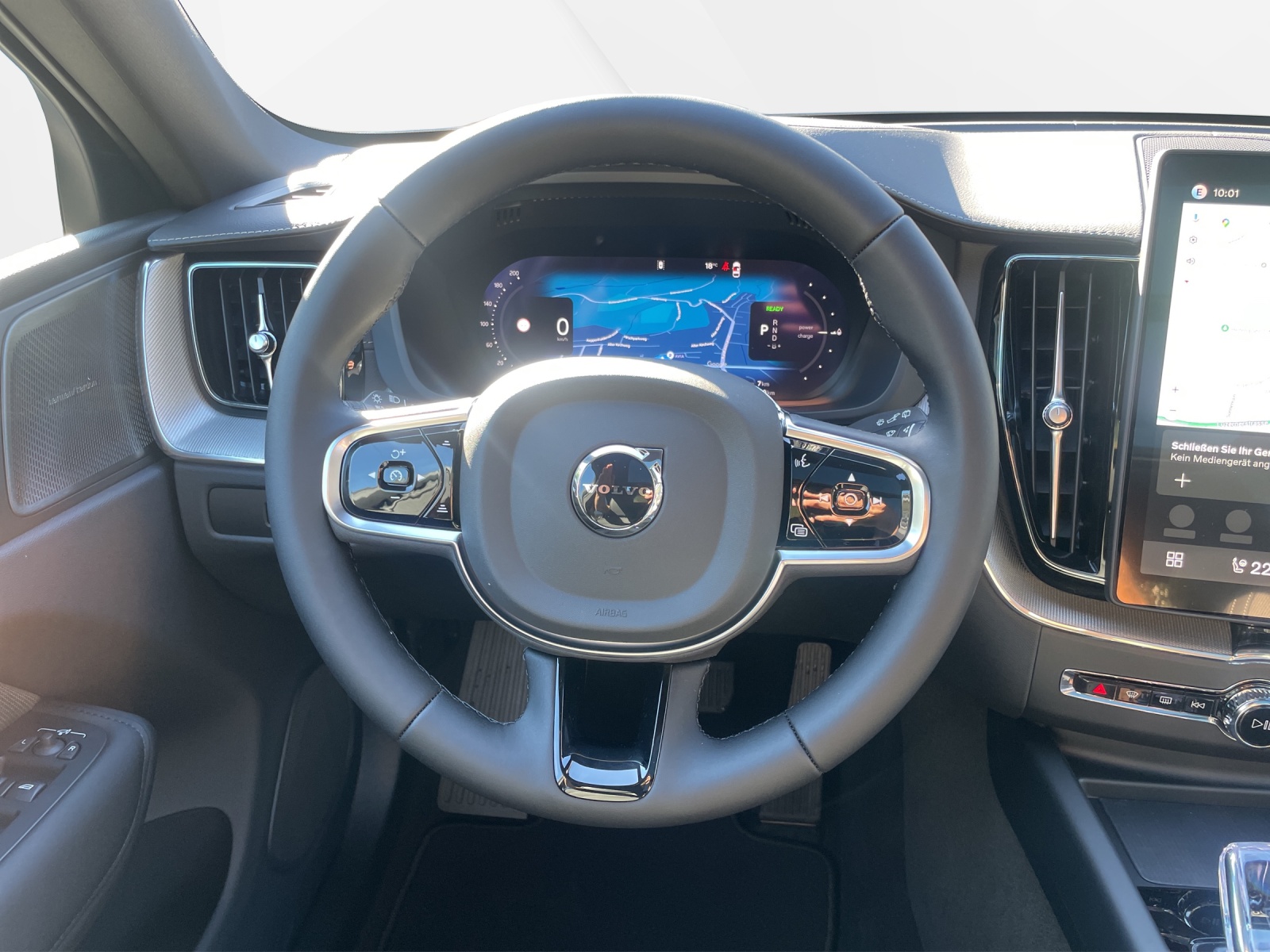 VOLVO XC60 2.0 T6 TE Black Edition eAWD-image-11