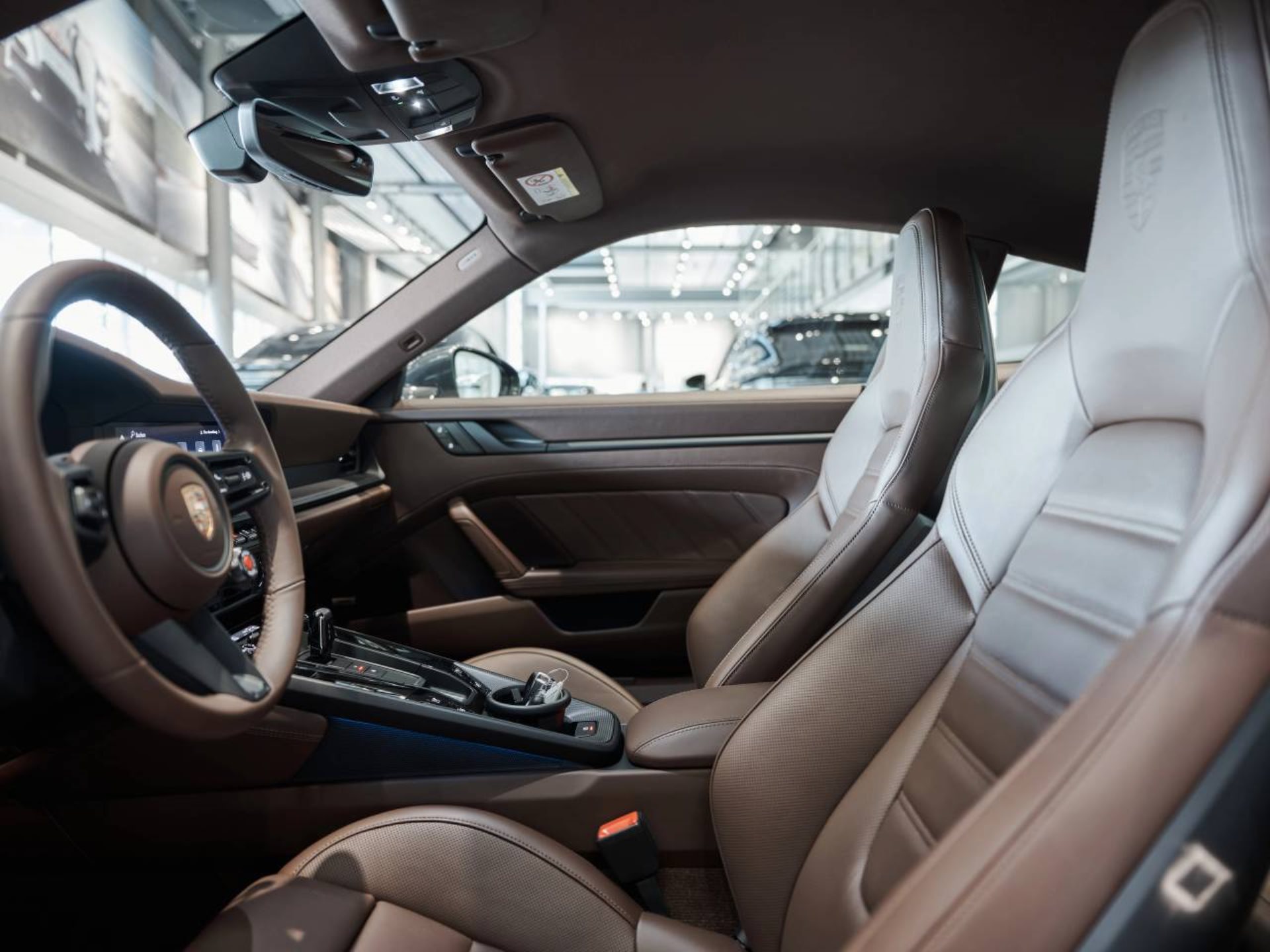 PORSCHE 911 Carrera 4S-showroom-element-3