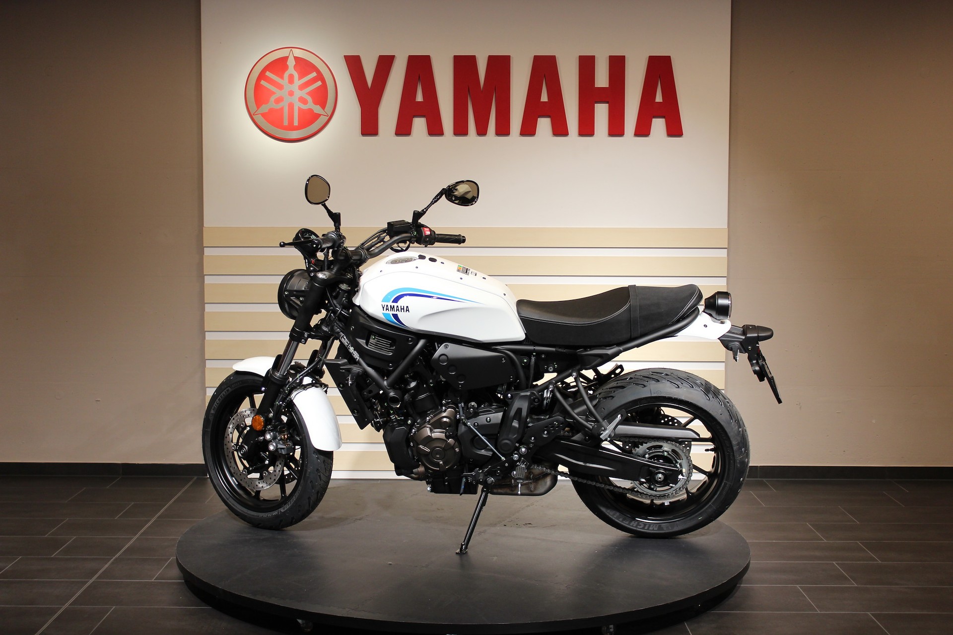 YAMAHA XSR 700-image-5