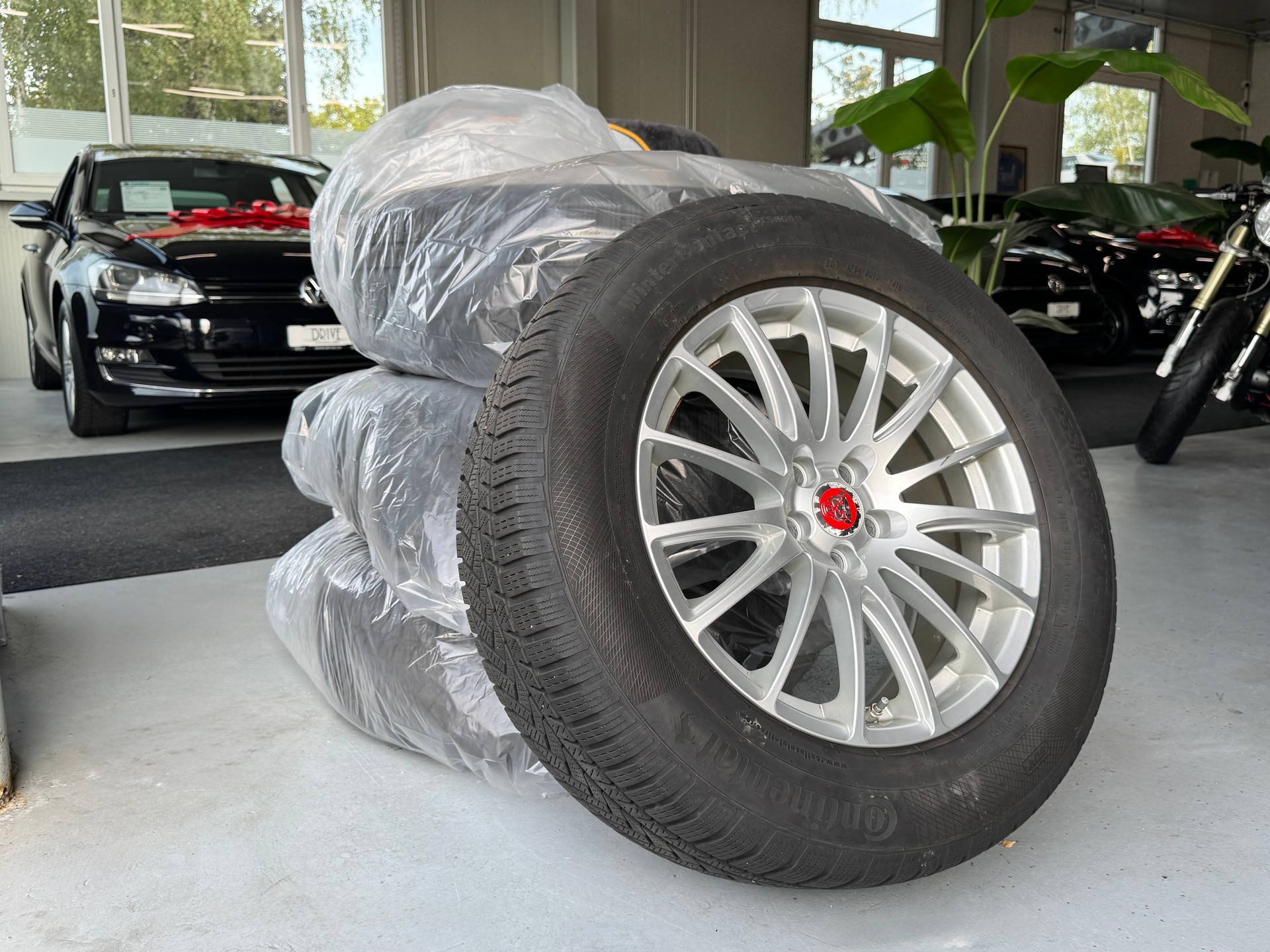 JAGUAR F-Pace 2.0d Portfolio AWD Automatik *AHK*Rückfahrkamera*Sitz-/ Lenkradheizung uvm.*-image-26