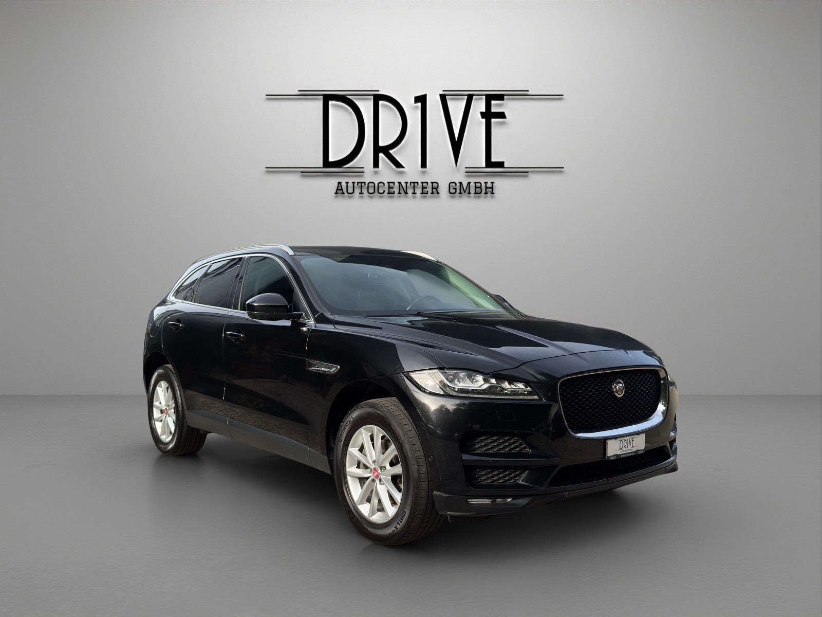 JAGUAR F-Pace 2.0d Portfolio AWD Automatik *AHK*Rückfahrkamera*Sitz-/ Lenkradheizung uvm.*-showroom-element-2