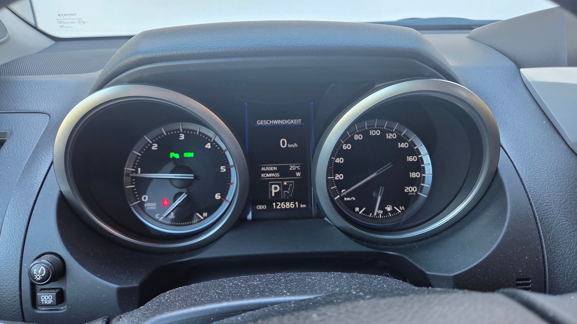 TOYOTA 2.8 D Linea Sol-image-5