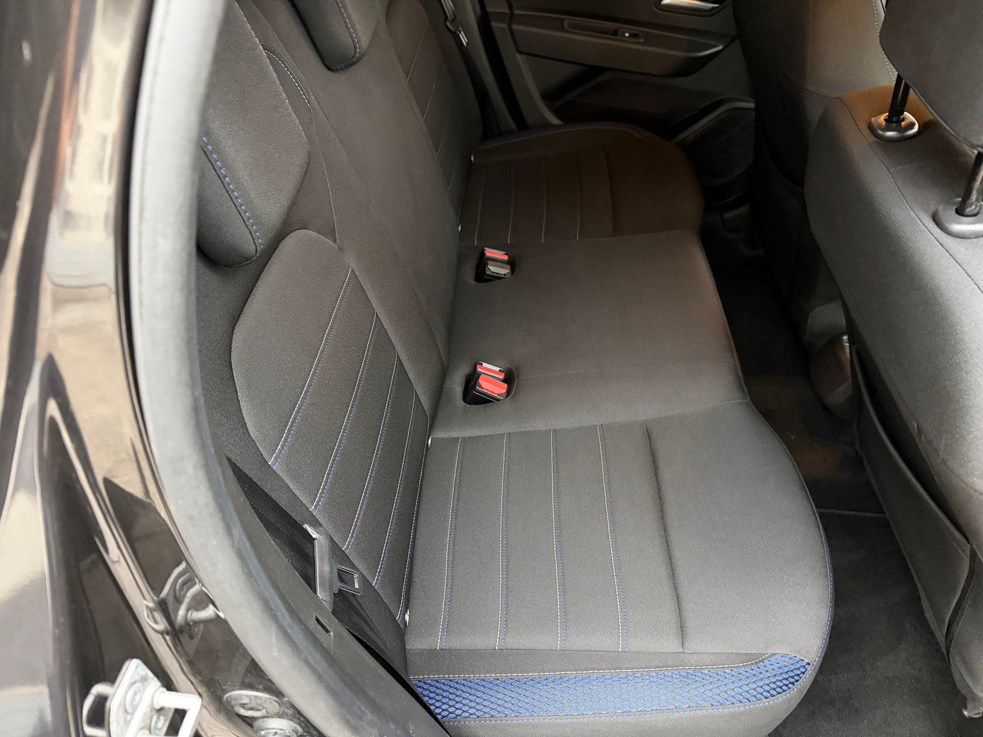 DACIA Duster TCe 150 Celebration 4x4-image-11