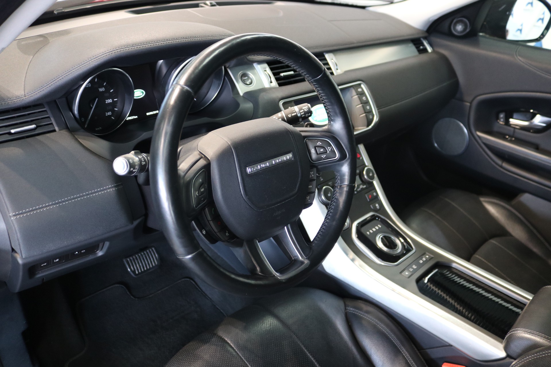 LAND ROVER Range Rover Evoque 2.0 TD4 HSE AT9-image-36