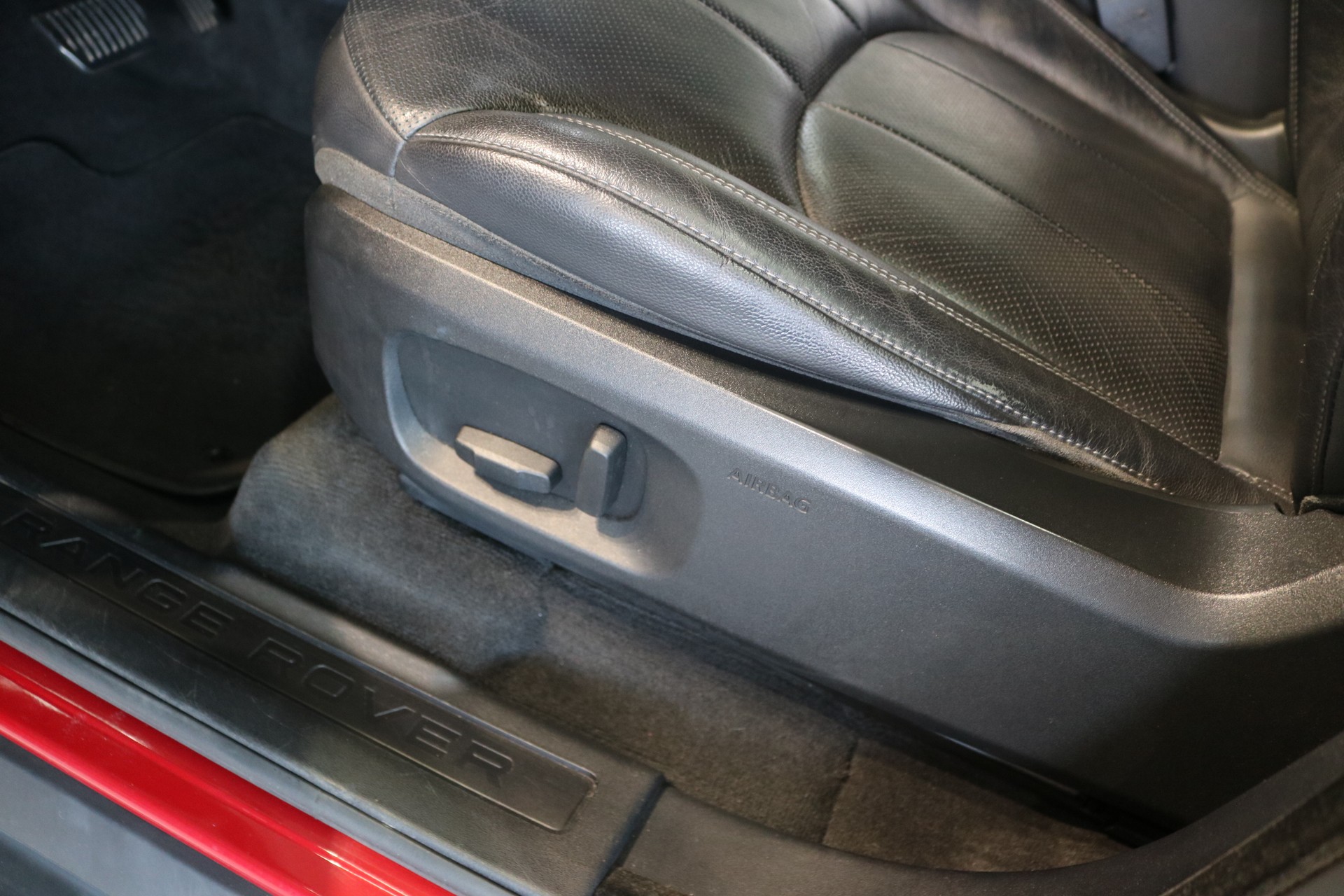 LAND ROVER Range Rover Evoque 2.0 TD4 HSE AT9-image-35