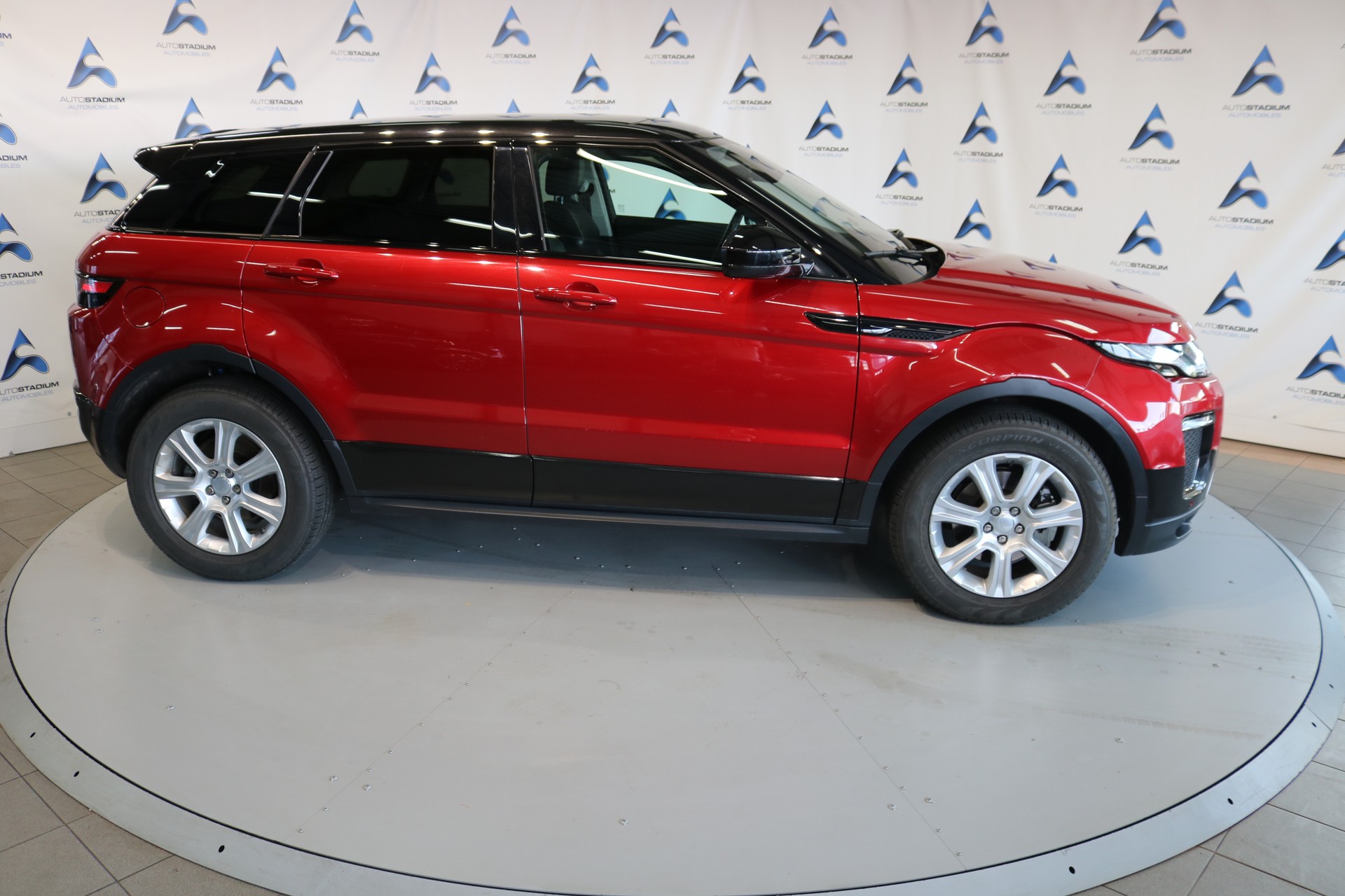 LAND ROVER Range Rover Evoque 2.0 TD4 HSE AT9-image-25
