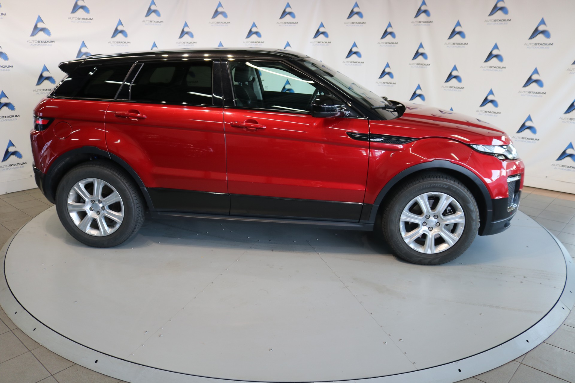 LAND ROVER Range Rover Evoque 2.0 TD4 HSE AT9-image-24