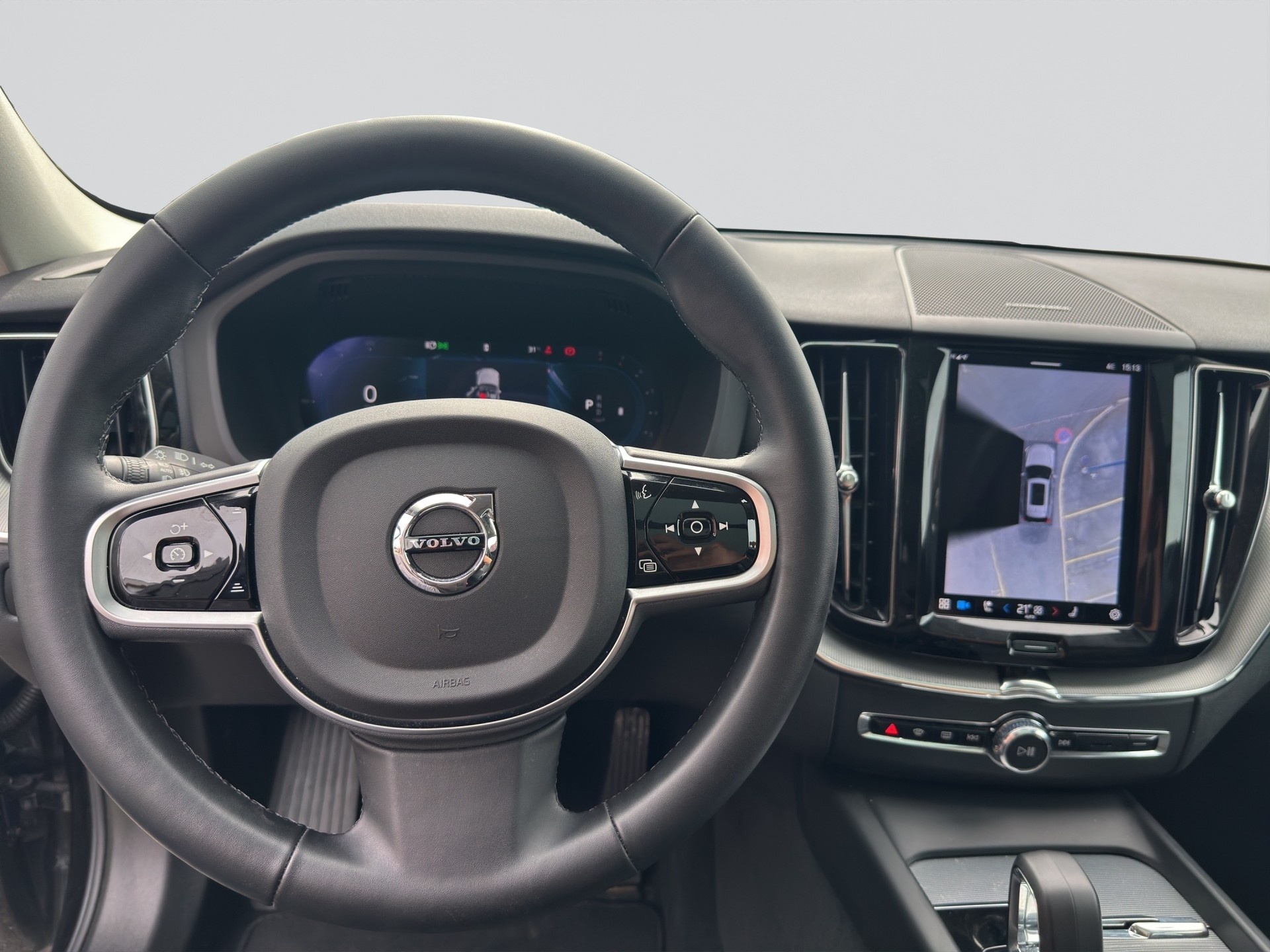 VOLVO XC60 B5 Benzin Mild Hybrid AWD Plus Dark Geartronic-image-10