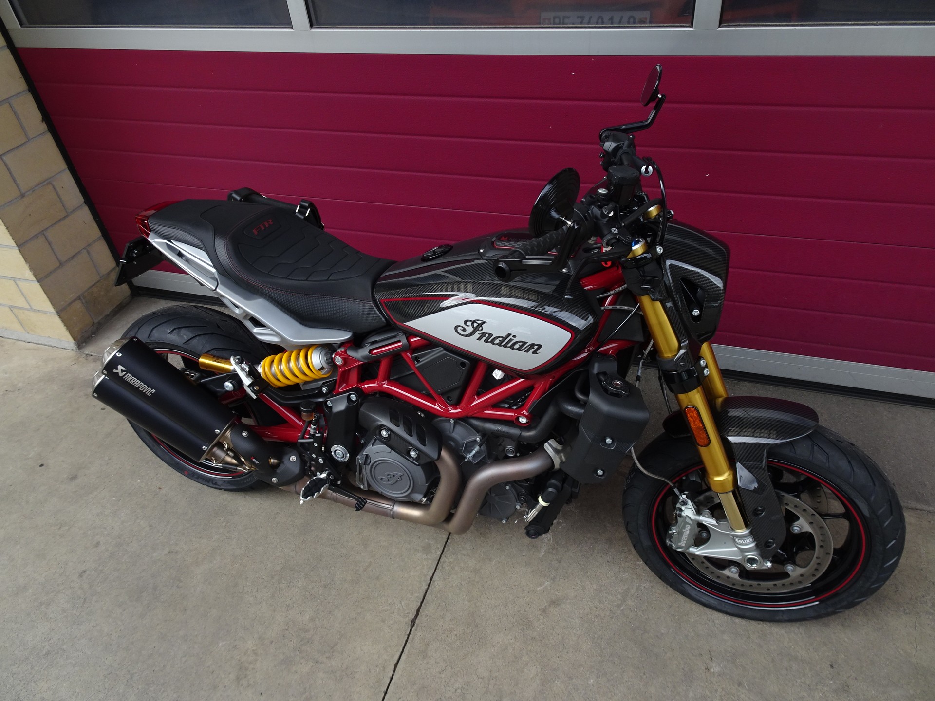 INDIAN FTR 1200 Z R Carbon-image-14