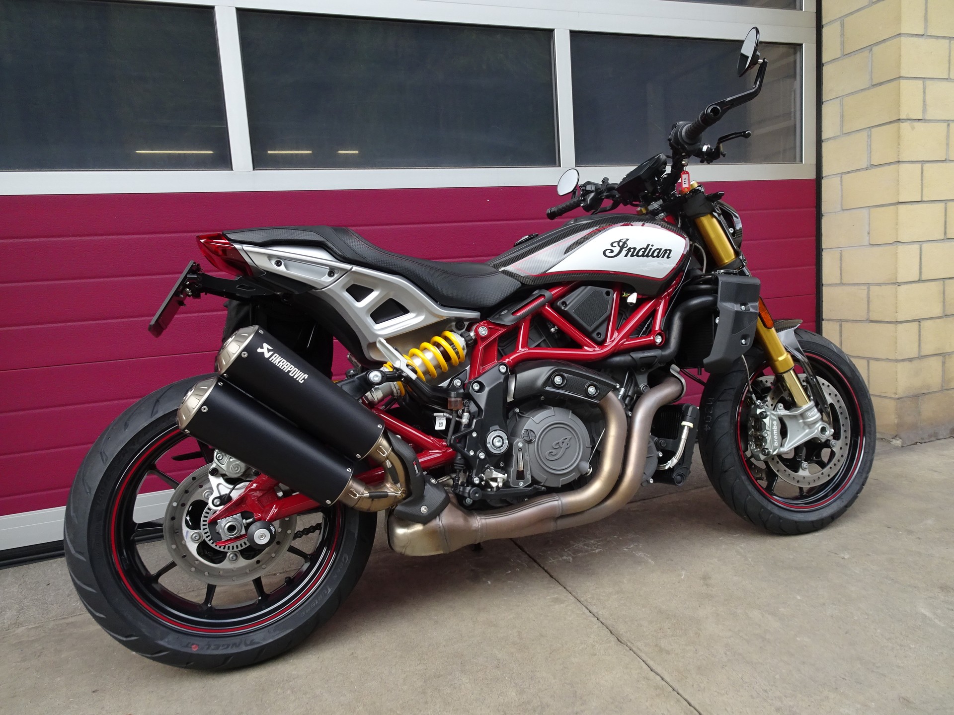 INDIAN FTR 1200 Z R Carbon-image-7