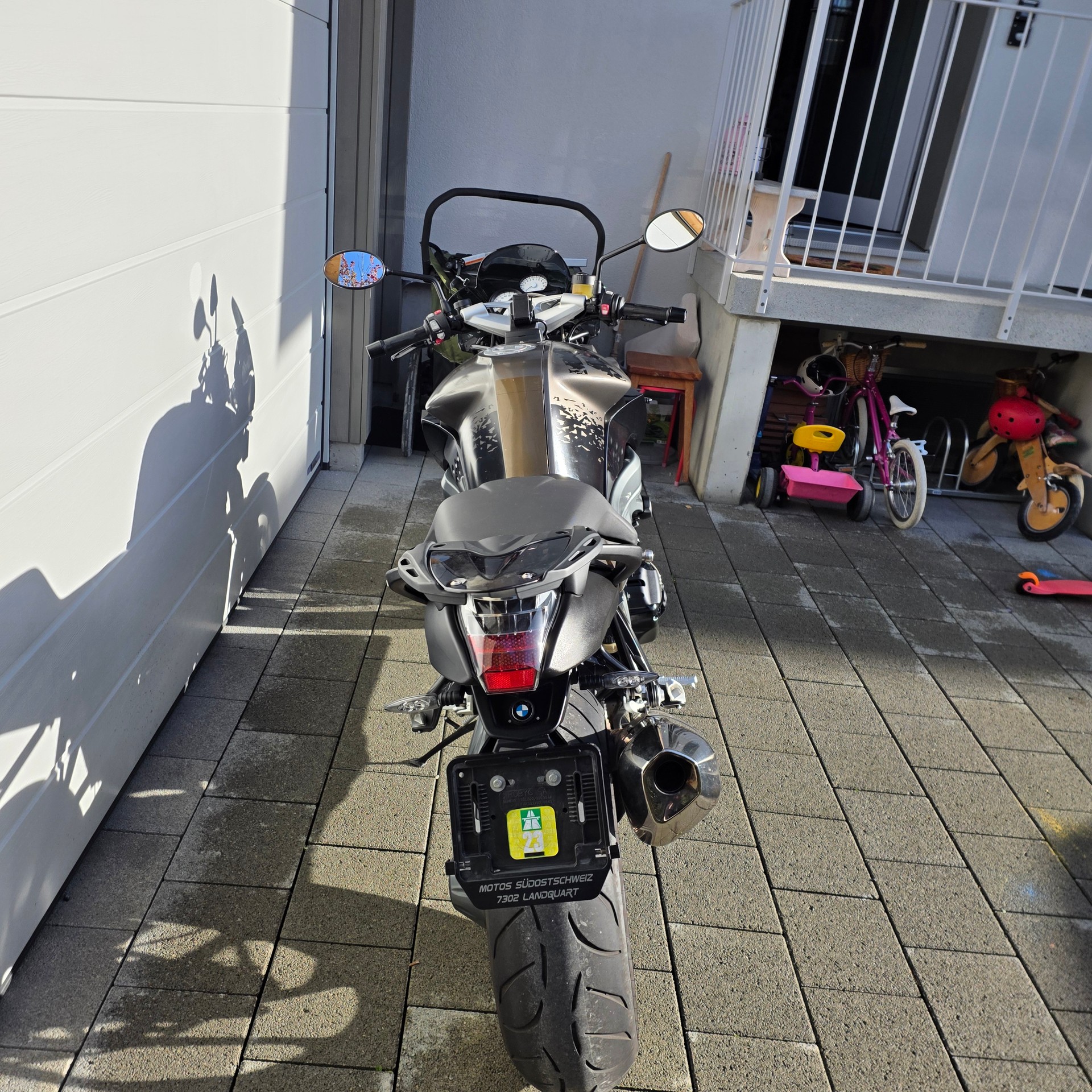 BMW K 1300 R CARBON EDITION-image-4