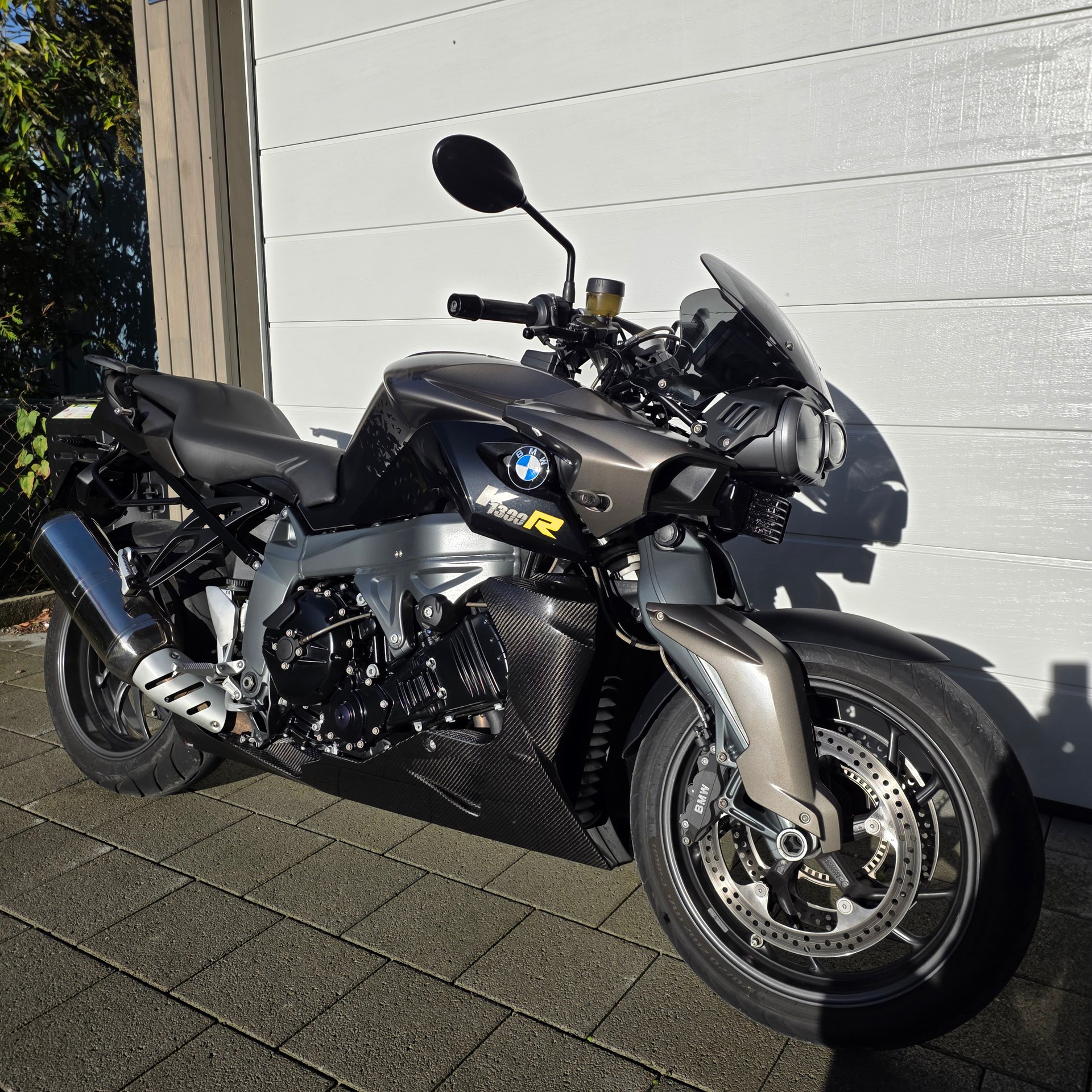 BMW K 1300 R CARBON EDITION-image-0