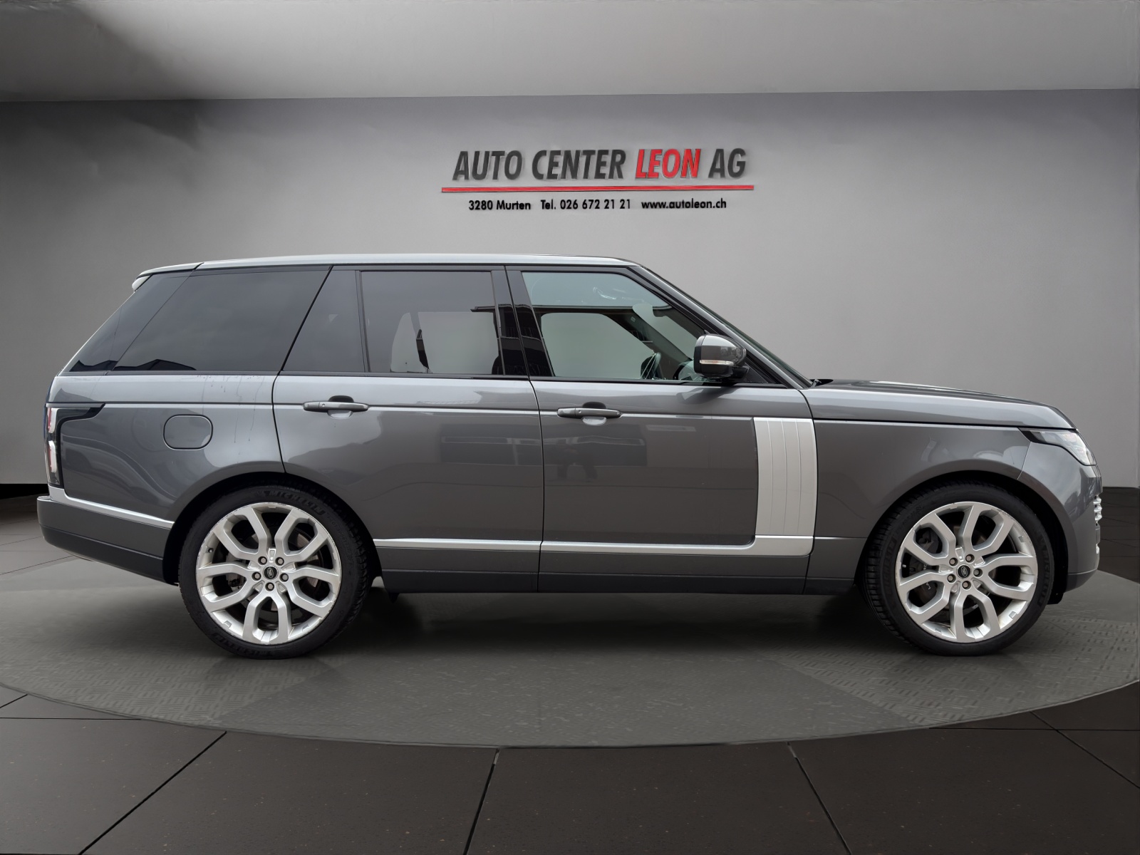 LAND ROVER Range Rover 4.4 SDV8 Vogue Automatic-image-6