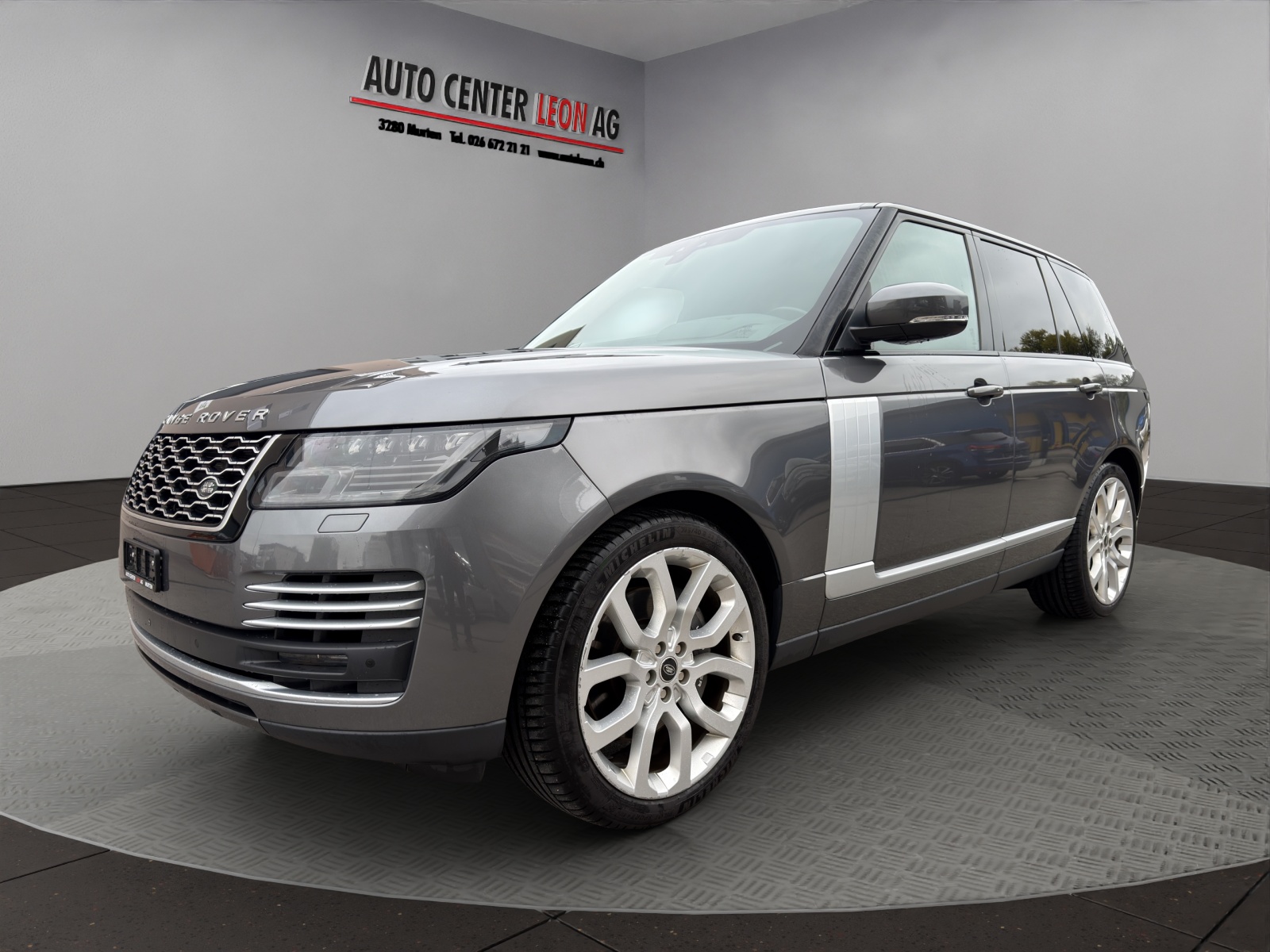 LAND ROVER Range Rover 4.4 SDV8 Vogue Automatic-showroom-element-1