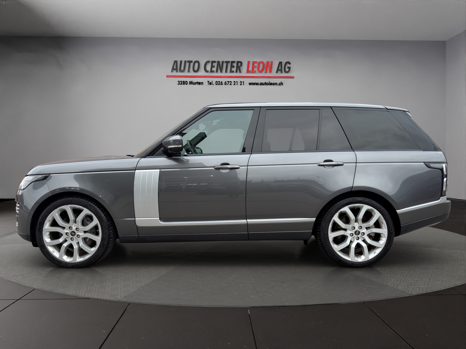 LAND ROVER Range Rover 4.4 SDV8 Vogue Automatic-showroom-element-2