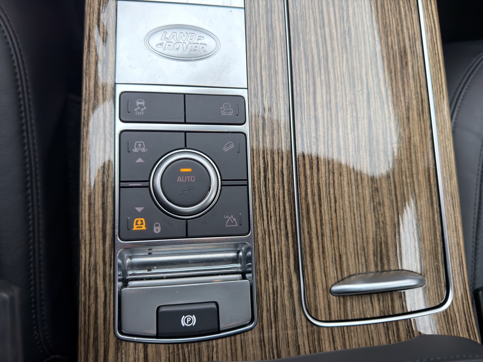 LAND ROVER Range Rover 4.4 SDV8 Vogue Automatic-image-31
