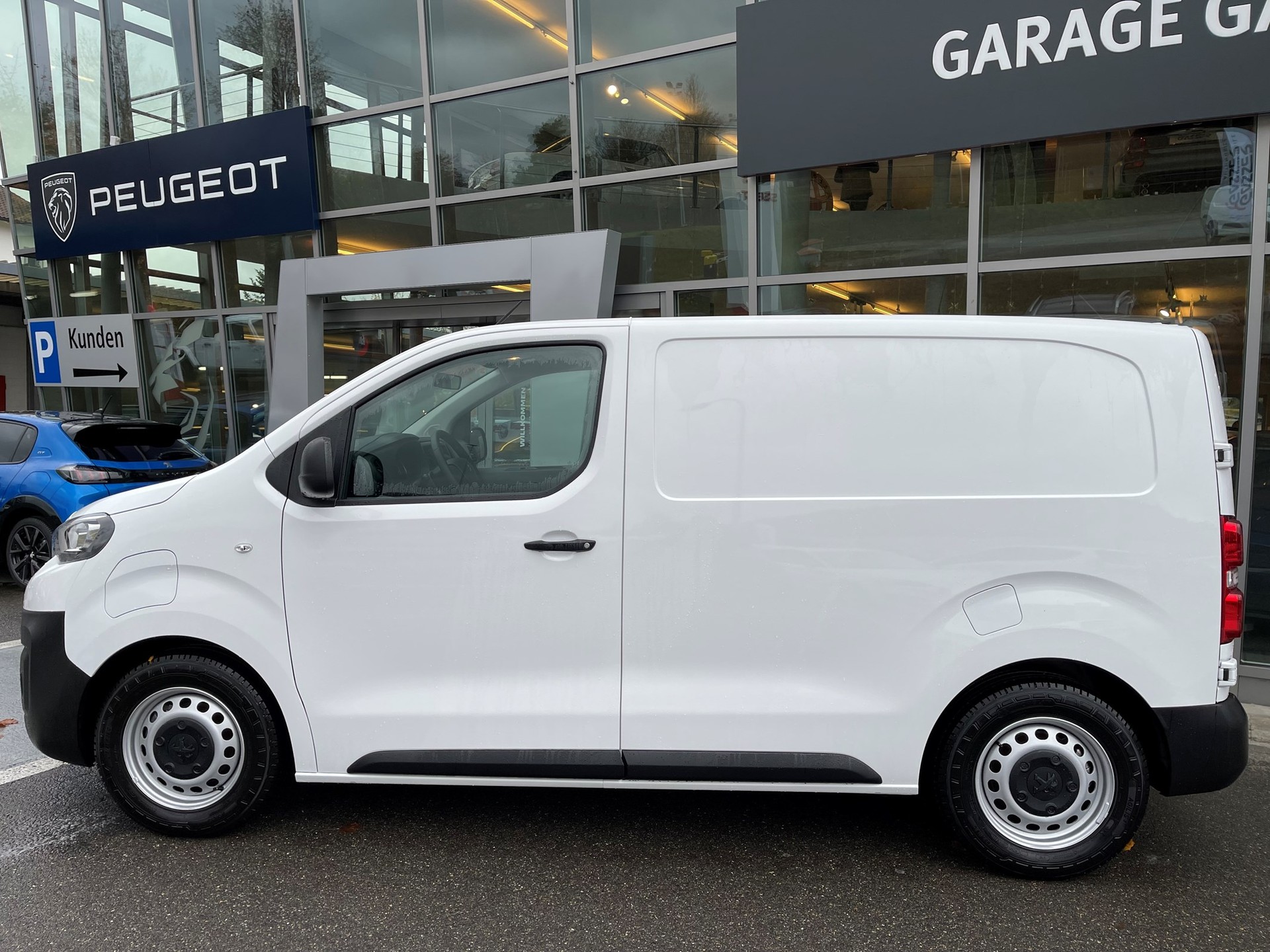PEUGEOT Expert 50 KWh Pro Compact-showroom-element-1