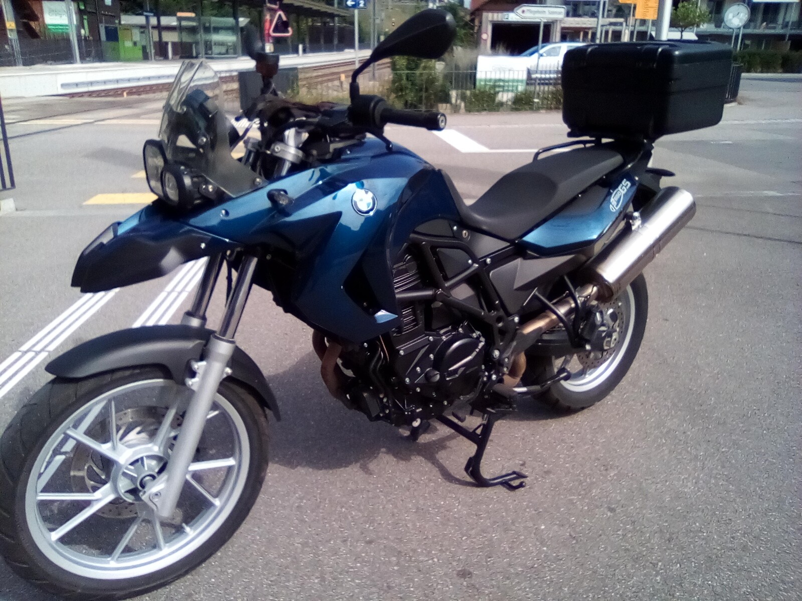 BMW F 650 GS ABS (safetyedition)-image-4