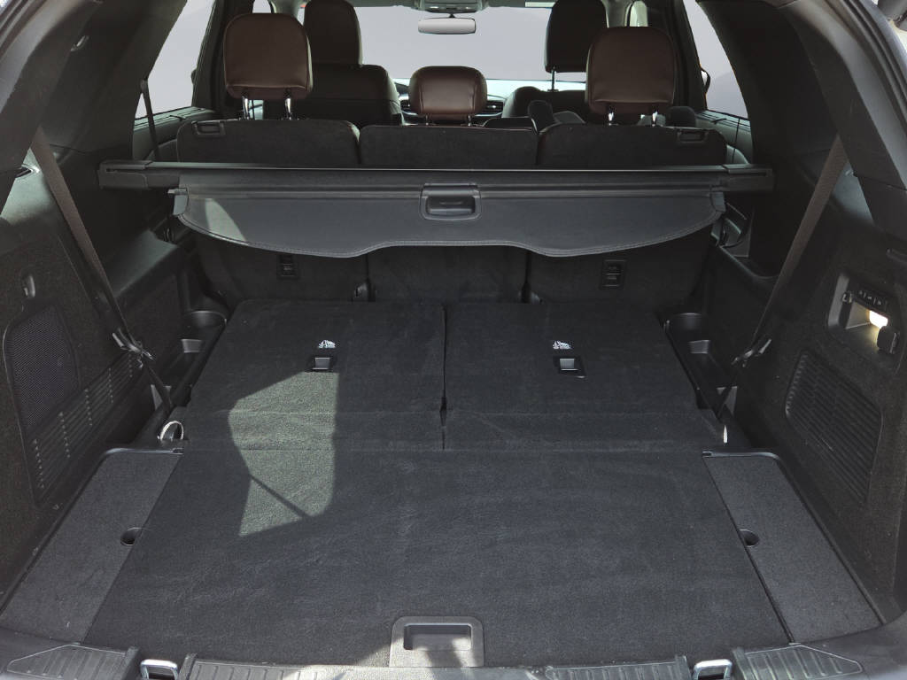 FORD Explorer 3.0 V6 Plug-in Hybrid Platinum-image-4