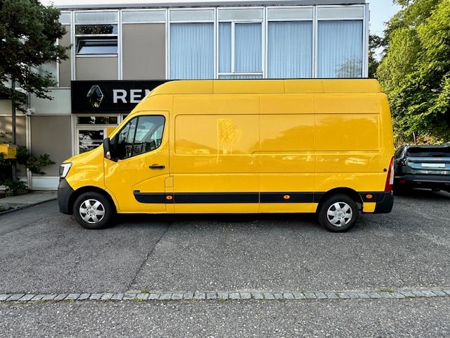 RENAULT Master T35 2.3dCi 135 L3H3