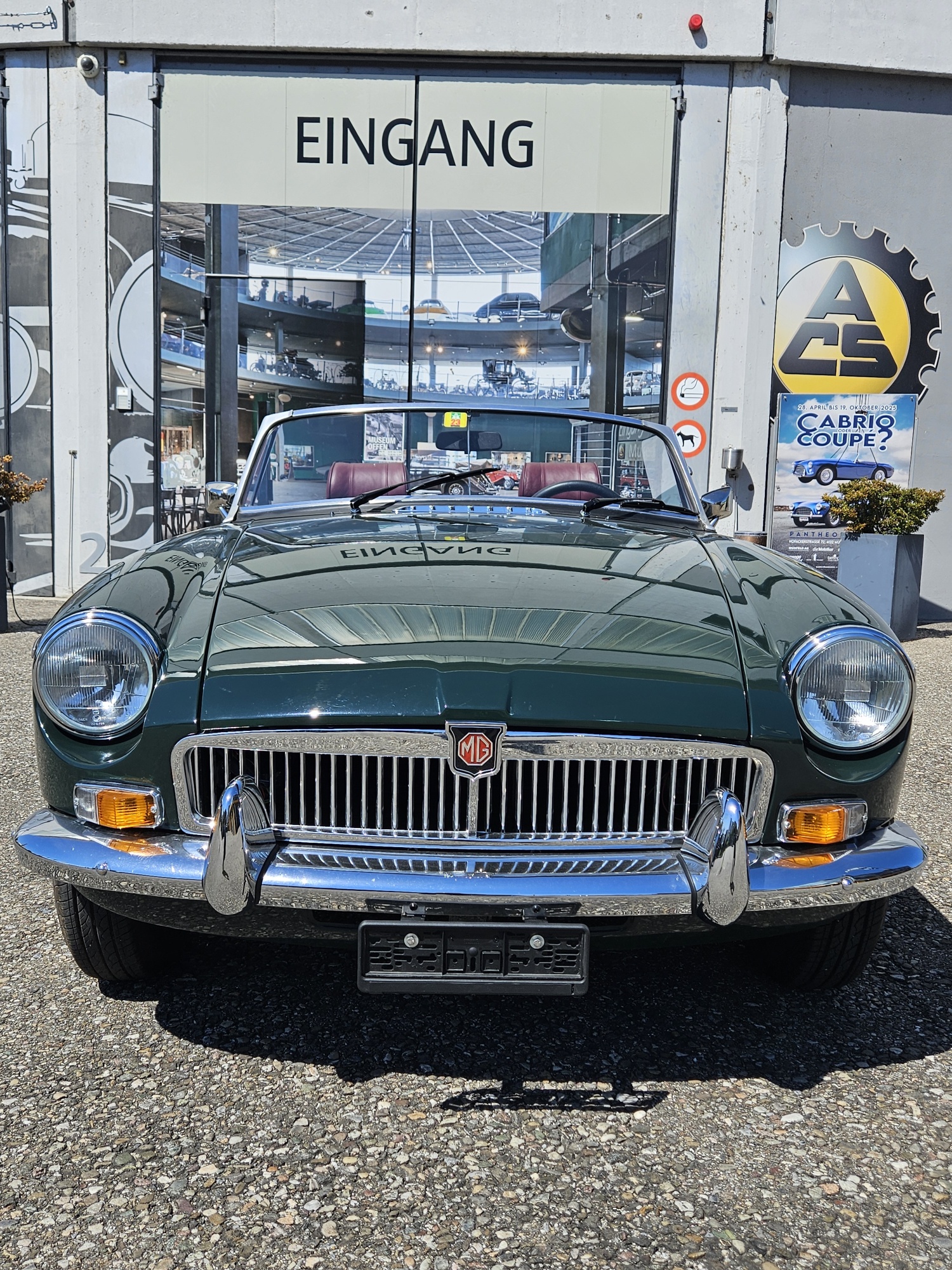 MG MGB-showroom-element-2