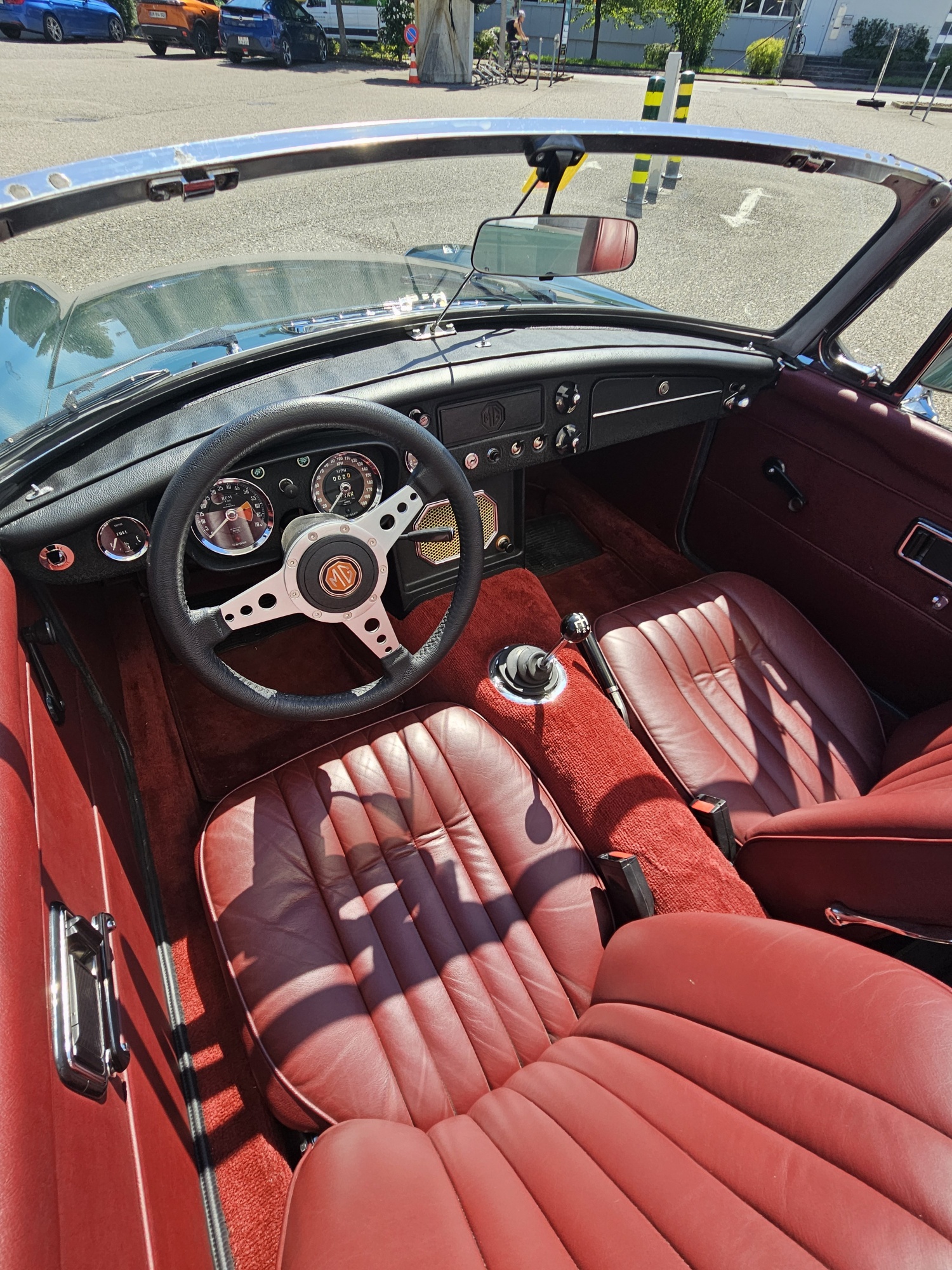 MG MGB-image-12