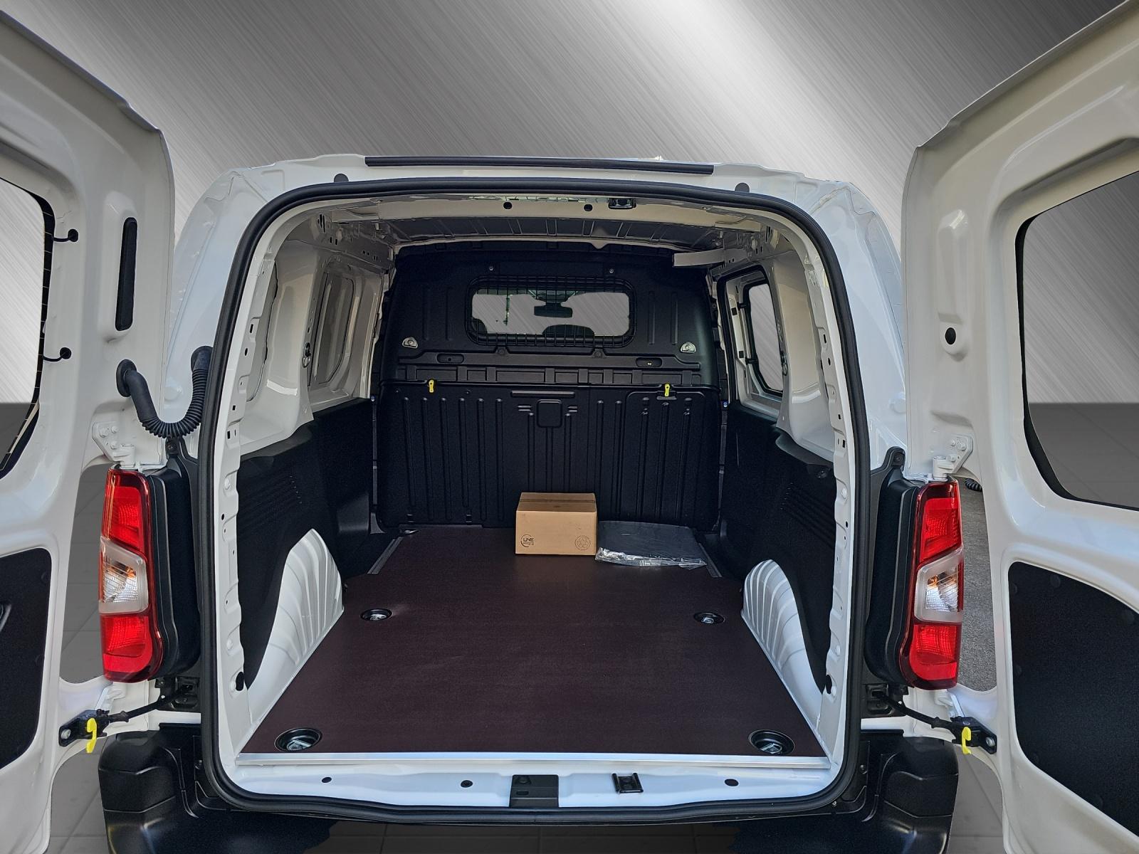 OPEL Combo-e Cargo 2.4 t Electric-image-10